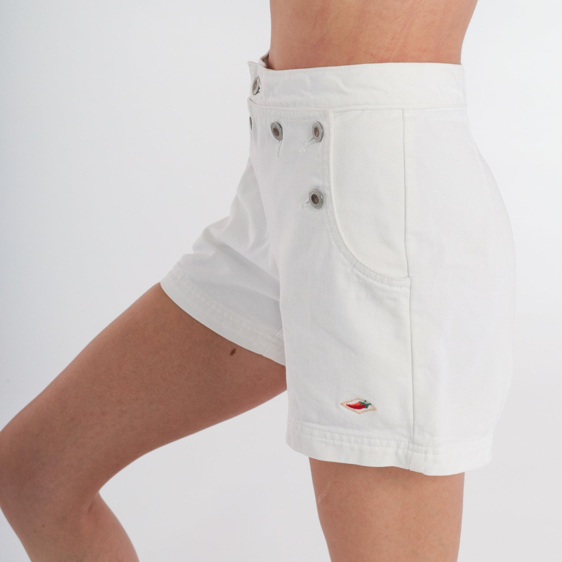 90s White Denim Shorts High Waist Chili Pepper Embroidered Jean Shorts Extra Small
