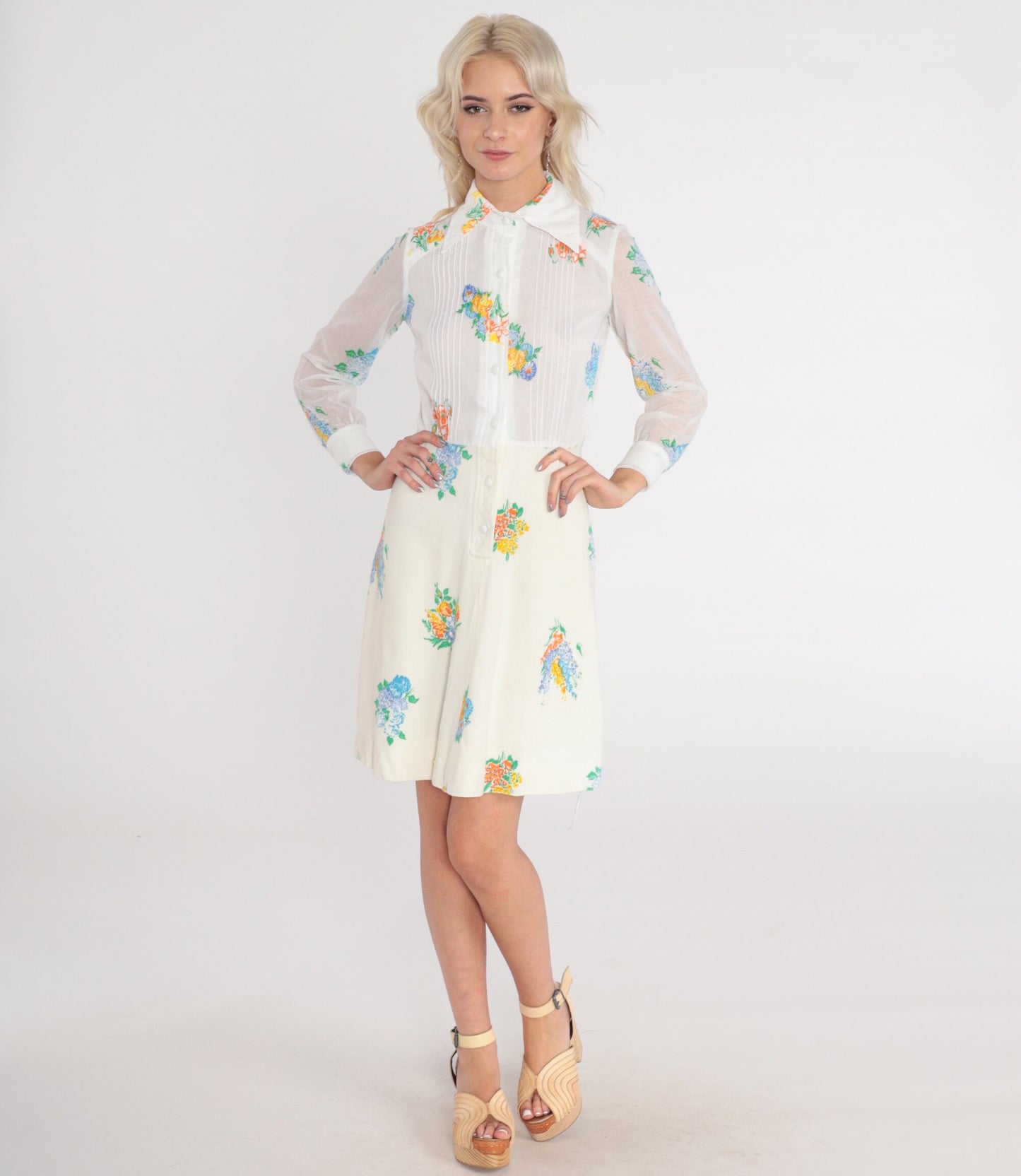 70s White Floral Mini Dress Dagger Collar High Waisted Button Up Long Sleeve Extra Small