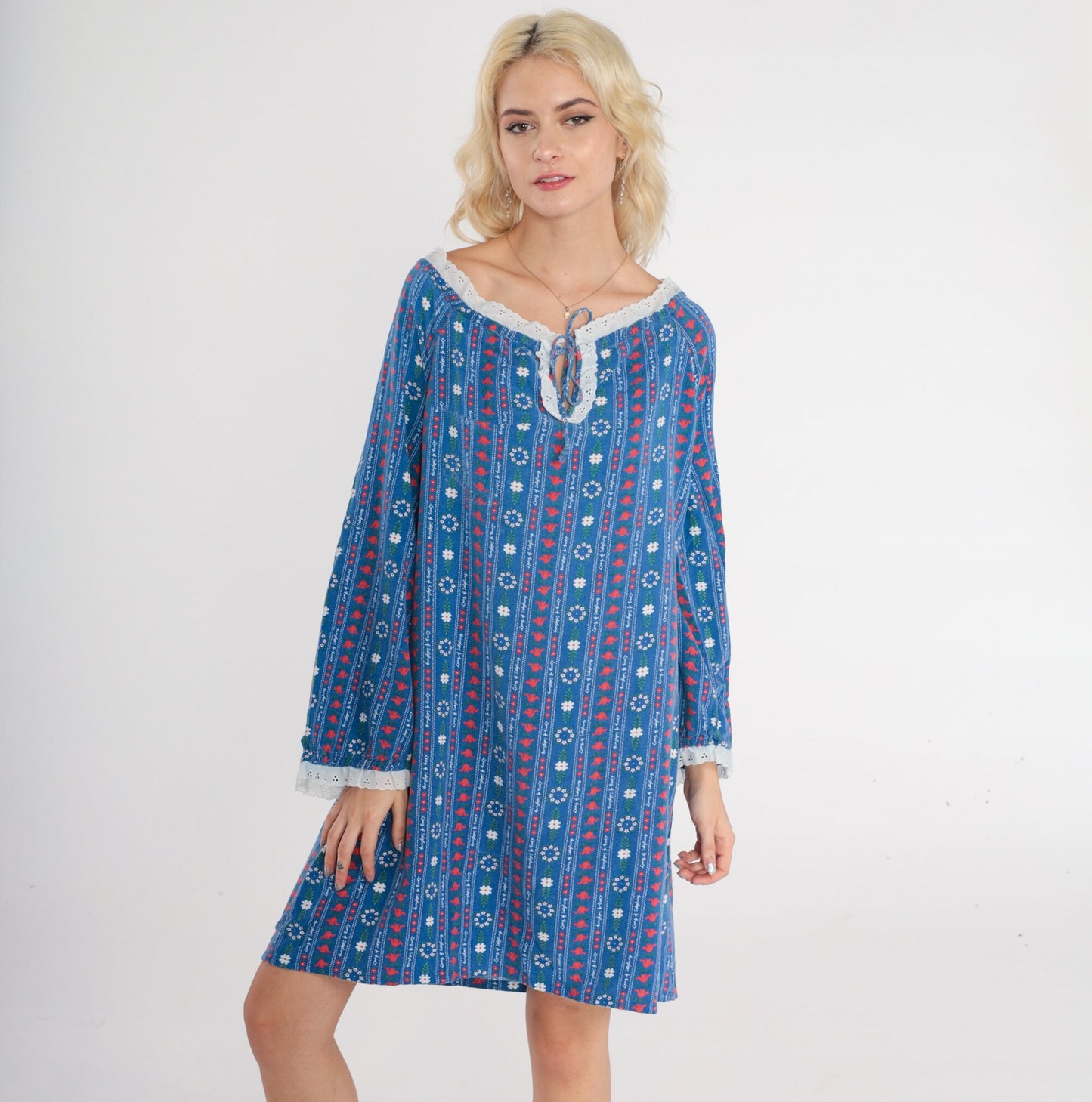 70s Lanz of Salzburg Floral Nightgown Eyelet Lace Keyhole Neck Blue Medium