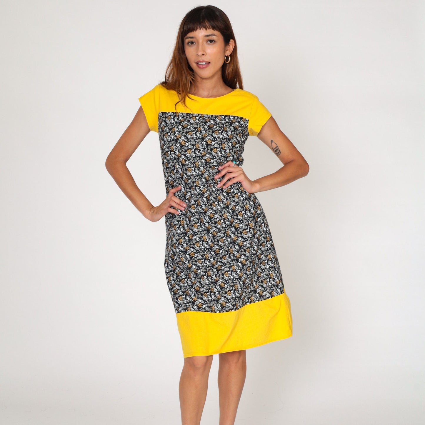 1960s Mod Floral Mini Dress Yellow Black Cap Sleeve Shift Extra Small