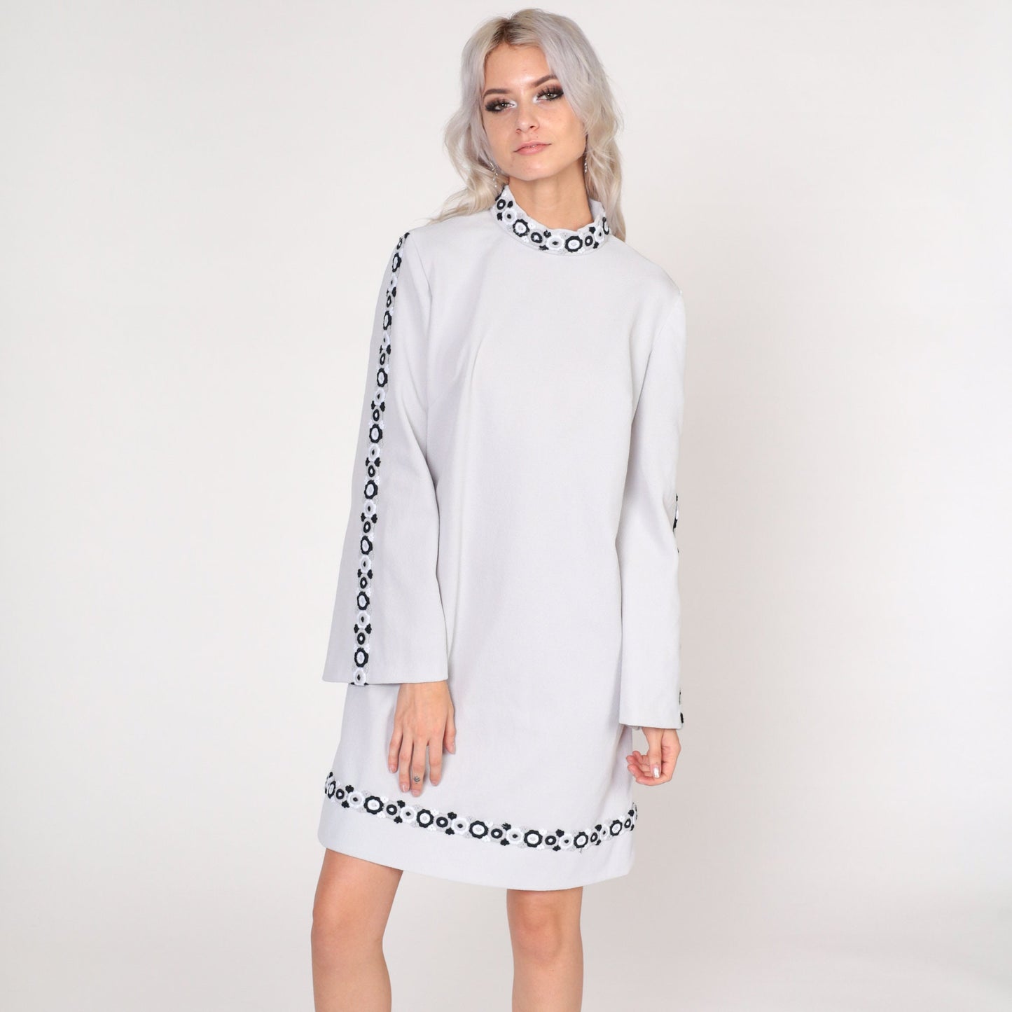 70s Mod Mini Dress Bell Sleeve Mock Neck Floral Embroidered Light Grey Medium