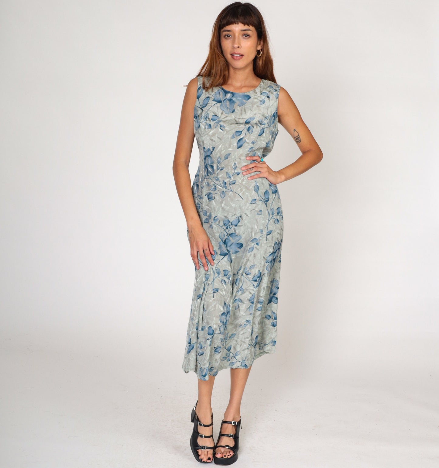 00s Fashion Bug Floral Midi Dress Grey Blue Embossed Leaf Sleeveless Medium 10
