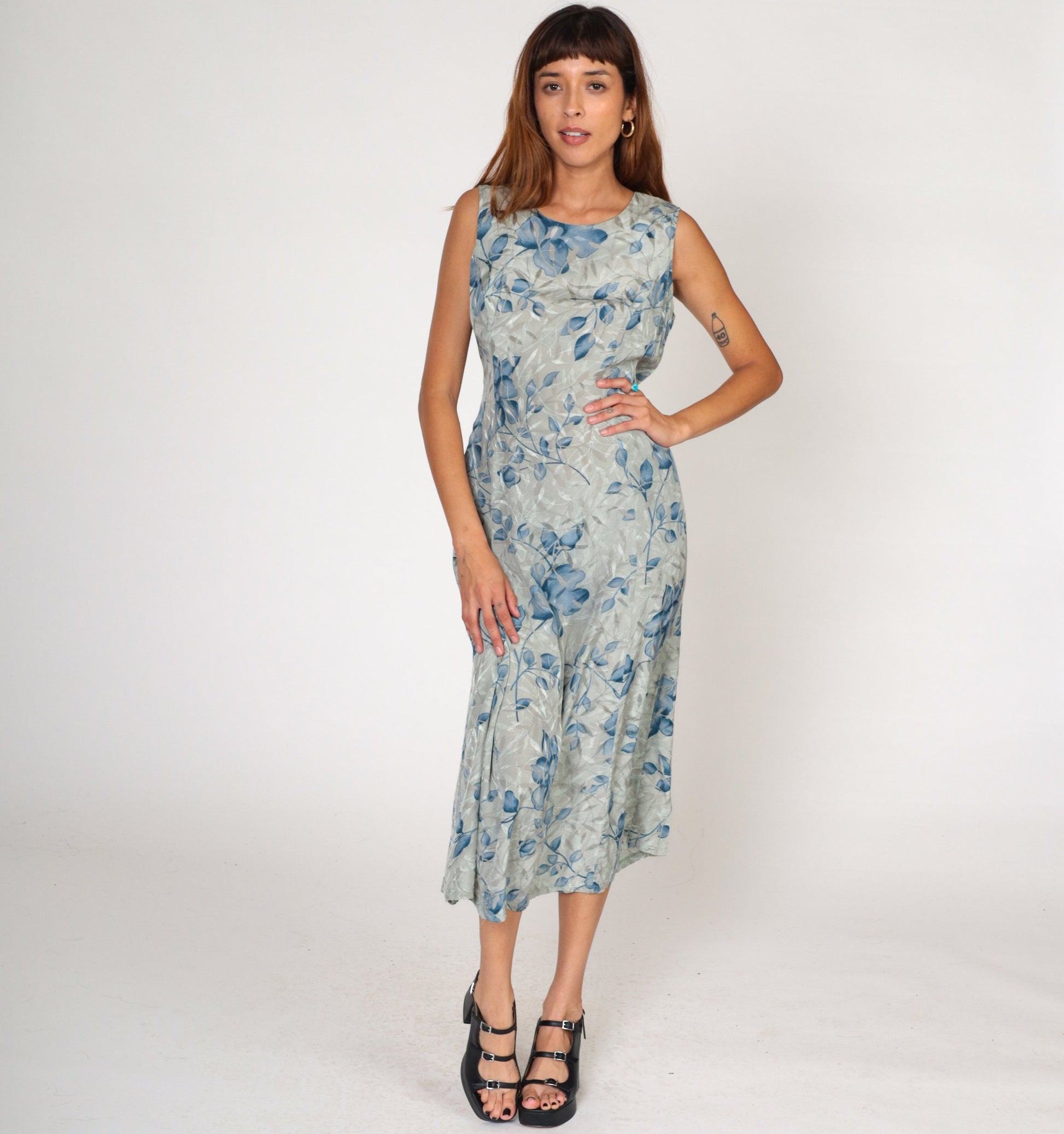 00s Fashion Bug Floral Midi Dress Grey Blue Embossed Leaf Sleeveless Medium 10