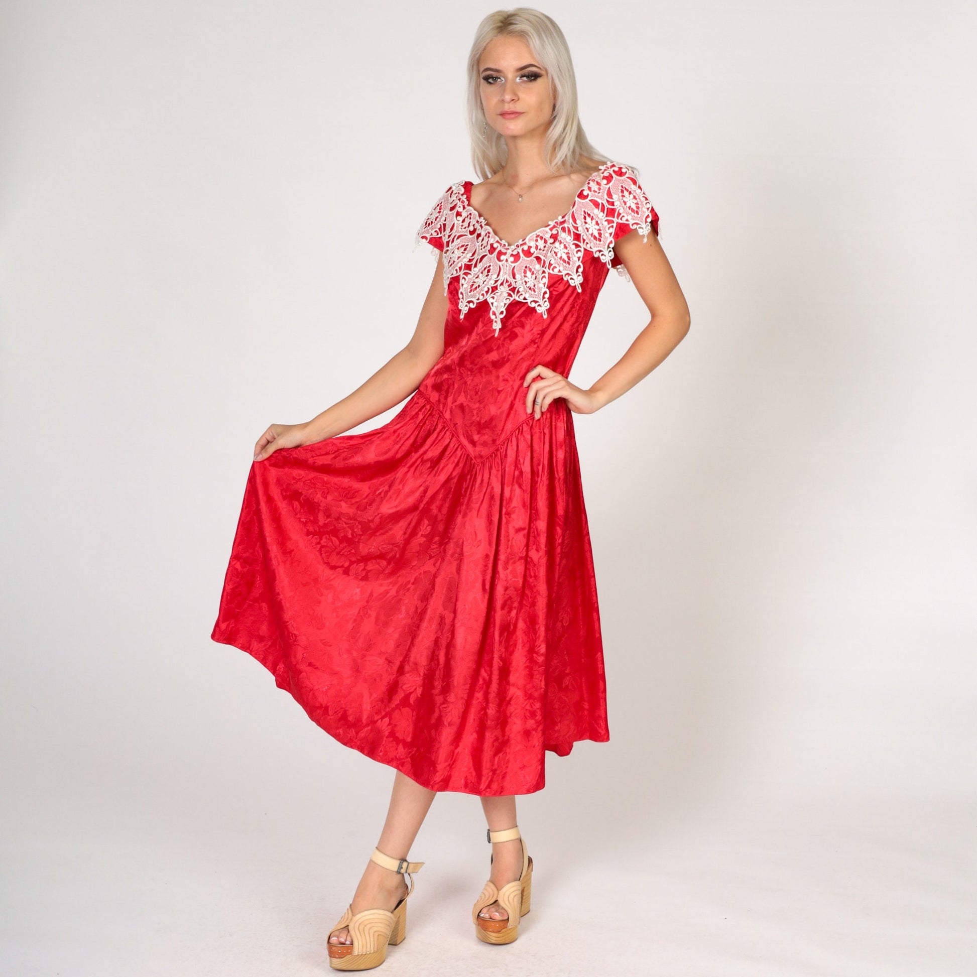 80s Red Floral Embossed Off-Shoulder Dress White Lace Basque Waist Midi Medium