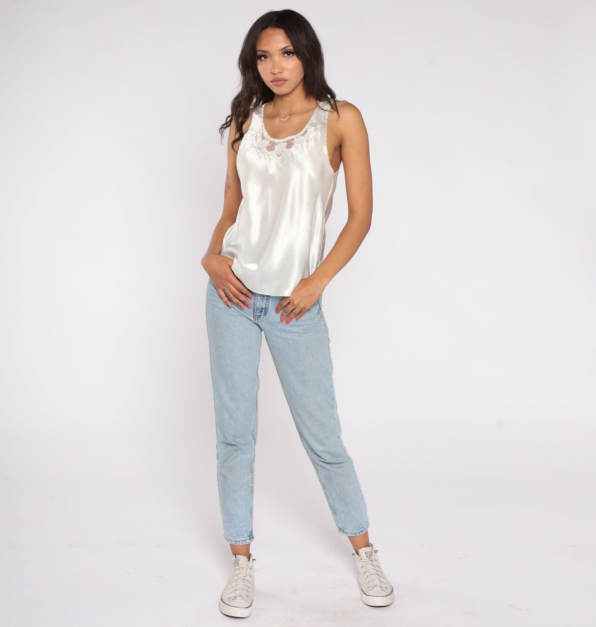 90s White Satin Cutout Tank Top Floral Embroidered Sleeveless Blouse Medium