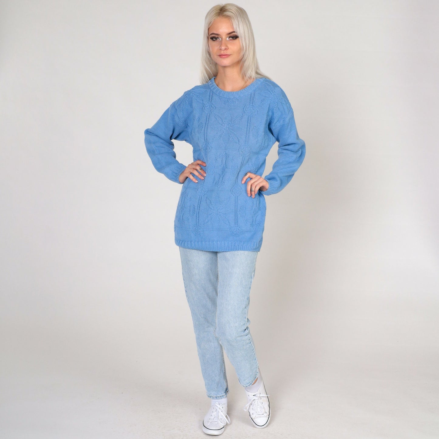 80s Cornflower Blue Floral Knit Crewneck Sweater Medium