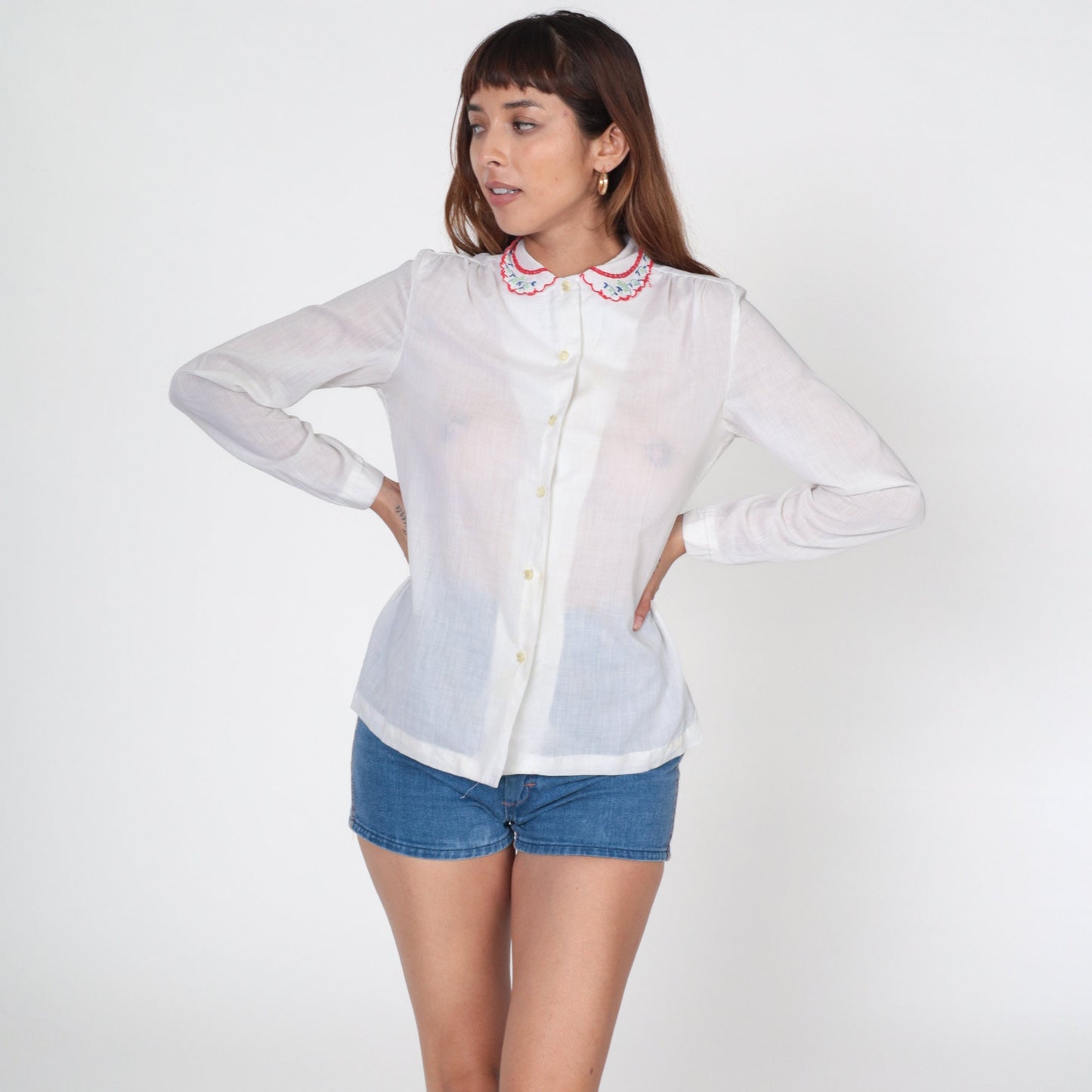 80s White Sheer Blouse Floral Embroidered Peter Pan Collar Button Up Small