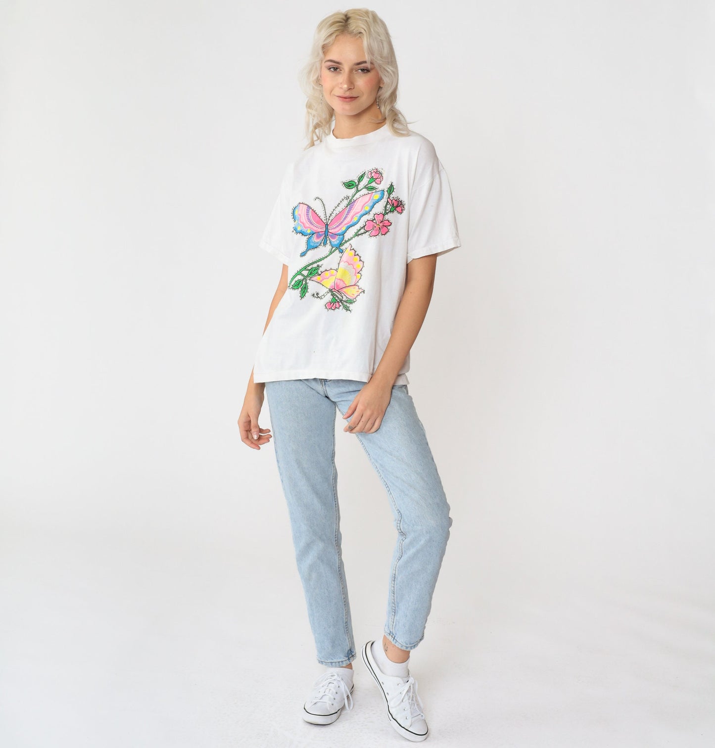 90s Floral Butterfly Graphic T-Shirt White Glitter Paint Single Stitch Medium
