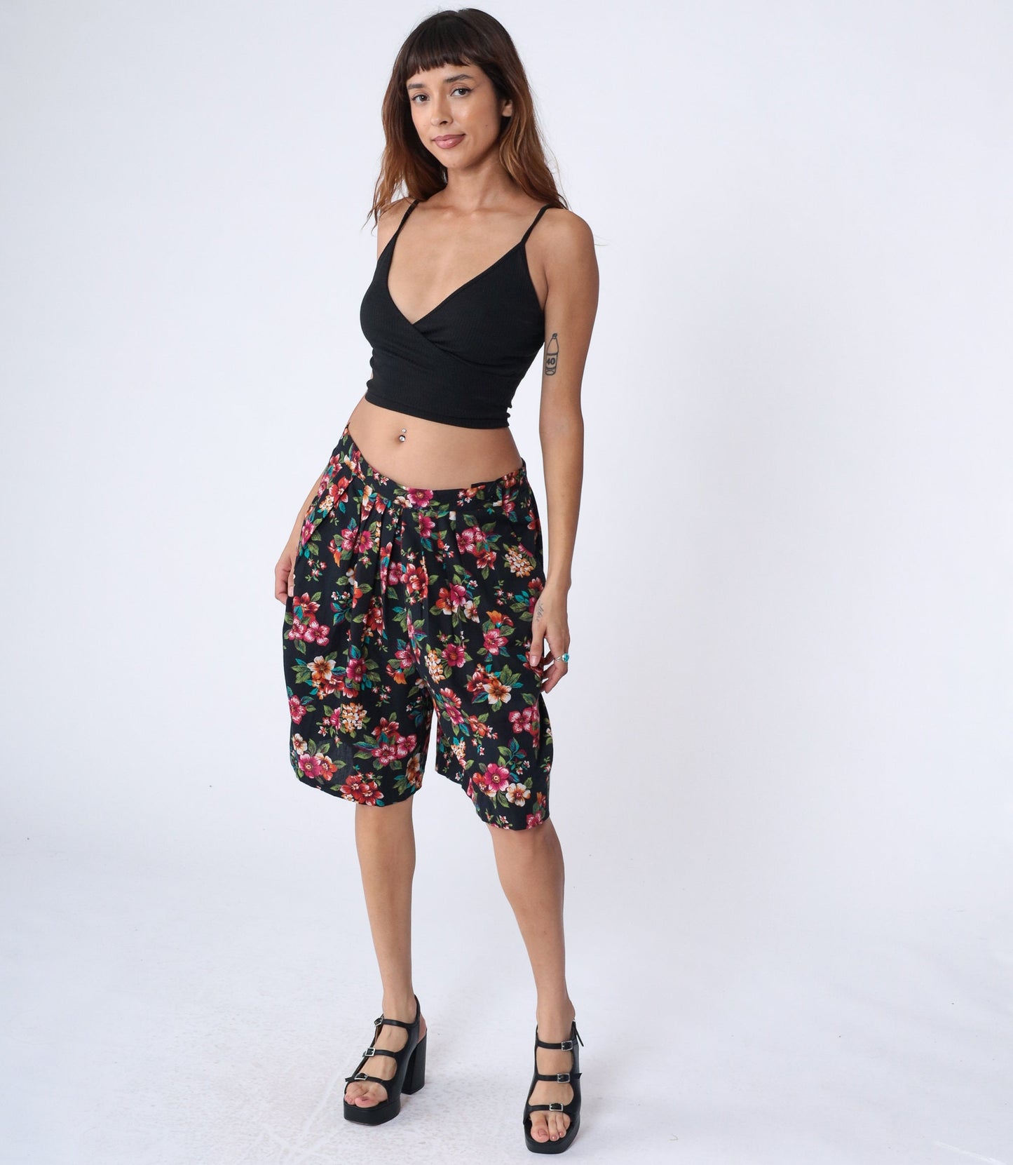 90s Black Floral Print High-Waist Pleated Shorts Bermuda Large L