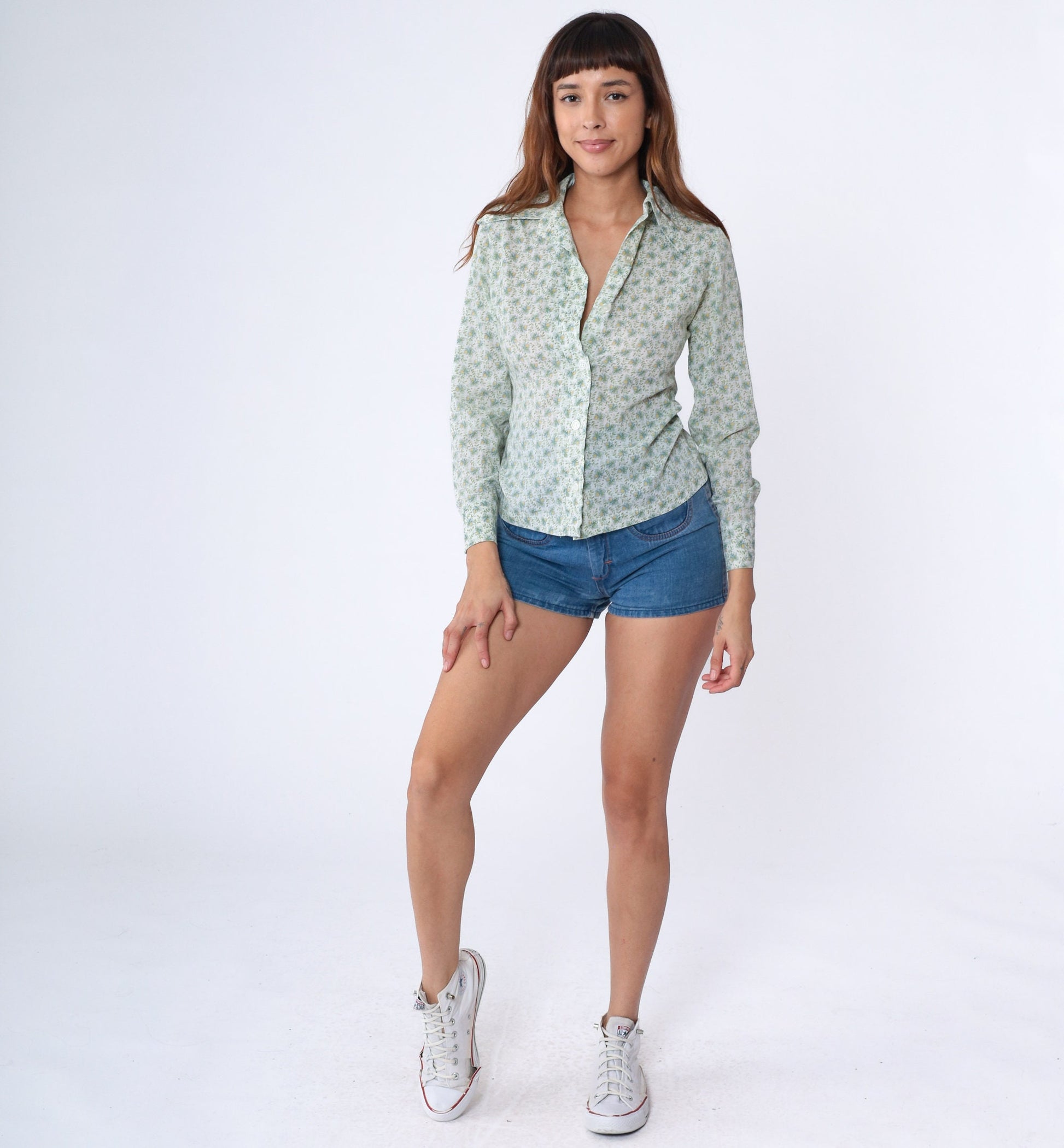 70s Floral Button-Up Blouse White Green Pointed Collar Long Sleeve Extra Small