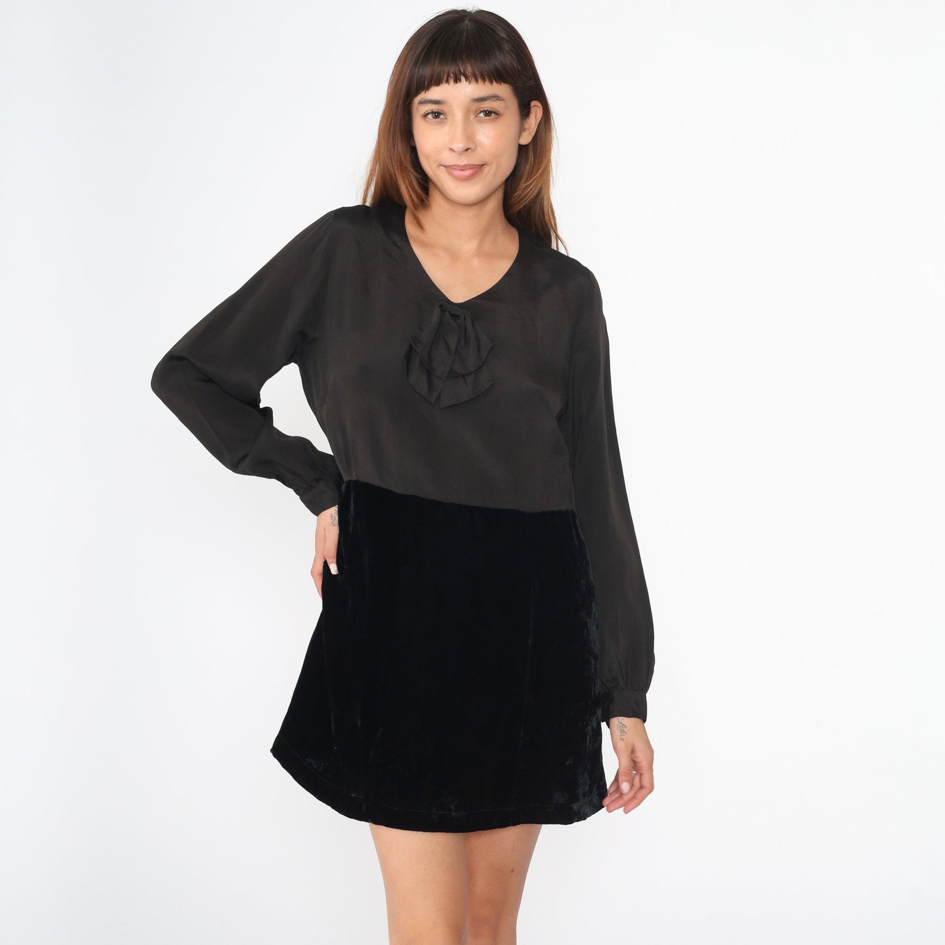 1940s Black Velvet Bow Neck Dress Long Sleeve Mini Medium