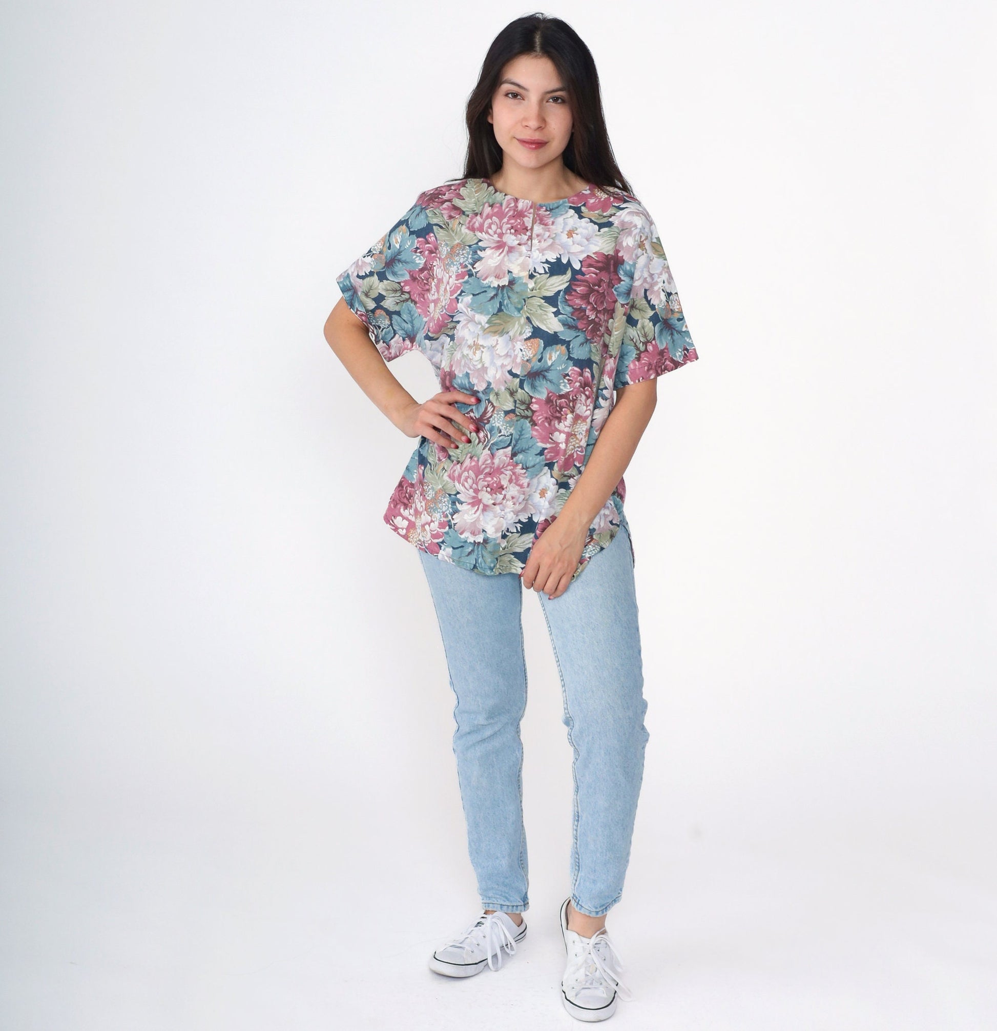 90s Floral Blouse Short Sleeve Slit Neckline Blue Purple Pink Medium Large