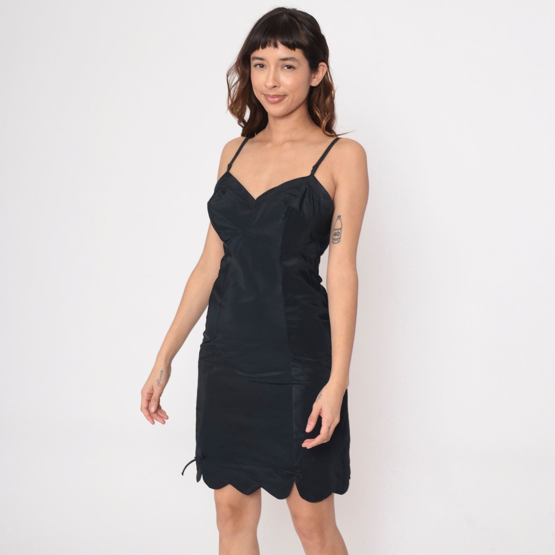 60s Black Slip Dress Scalloped Hem Sweetheart Neckline Spaghetti Strap Small