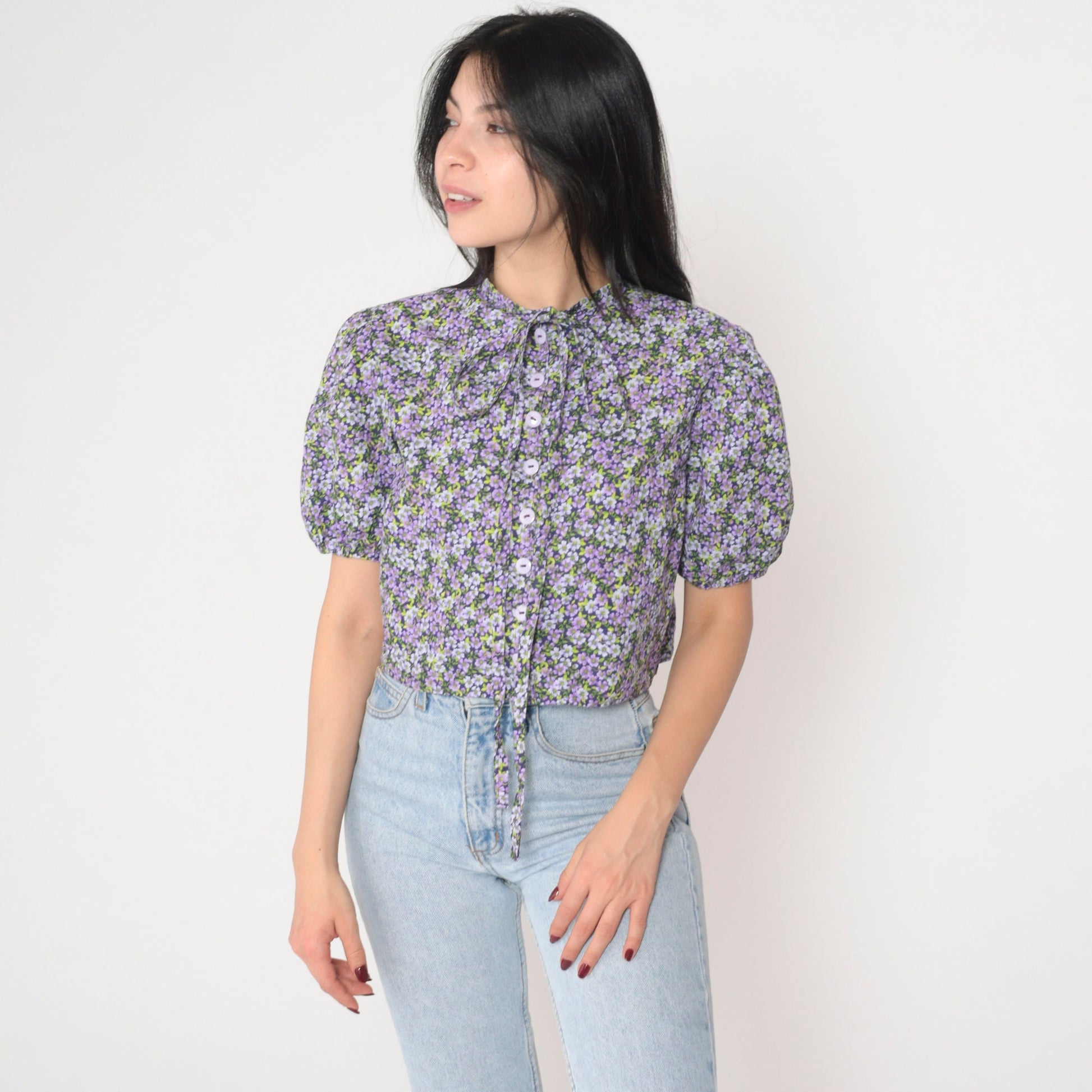 90s Purple Floral Crop Top Puff Sleeve Button-Up Blouse Tie Neck Small