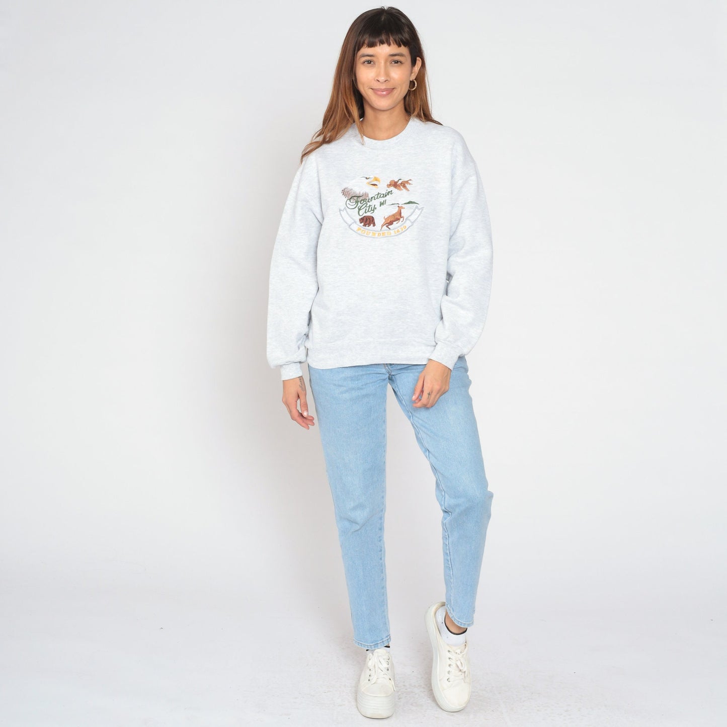 90s Fountain City Wisconsin Embroidered Wildlife Sweatshirt Heather Grey Medium