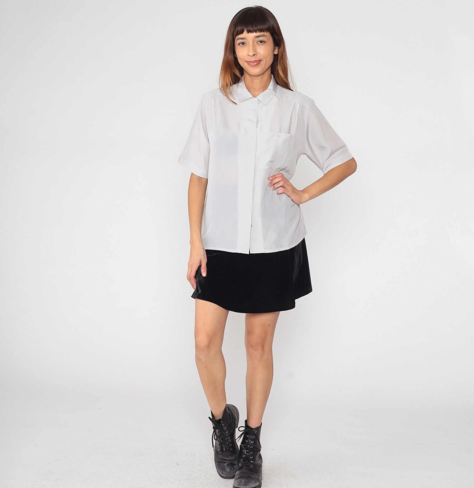 80s Pale Grey Button-Up Blouse Short Sleeve Collared Shirt Medium