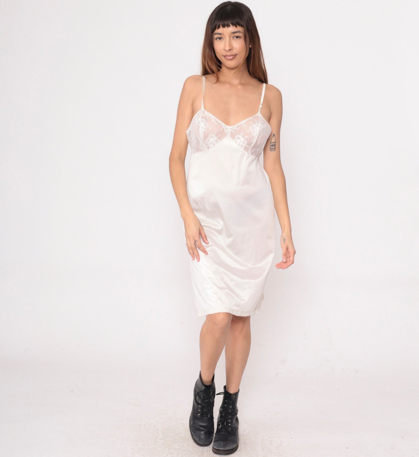 70s White Lace Slip Dress Empire Waist Adjustable Straps Knee Length Medium