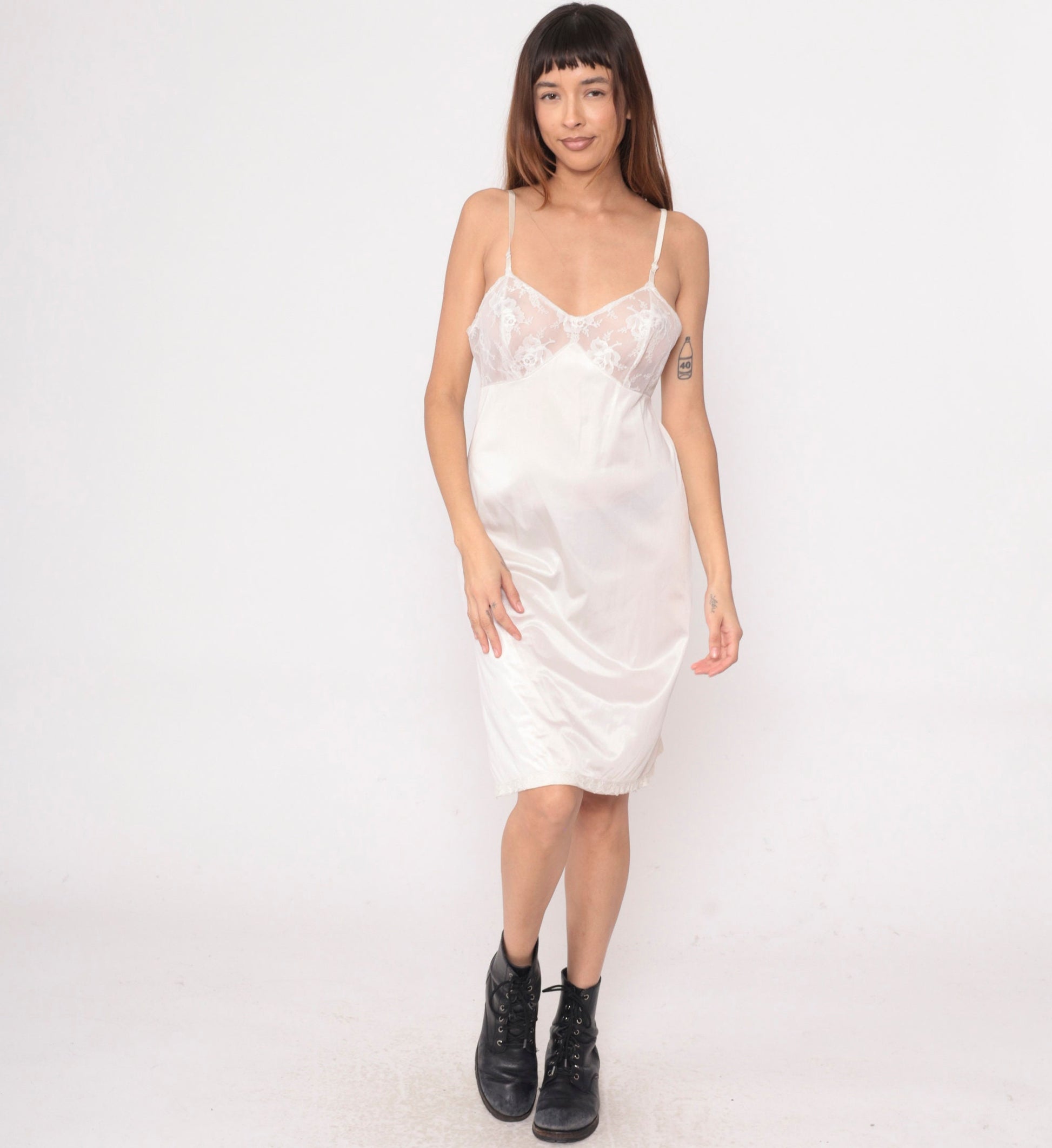 70s White Lace Slip Dress Empire Waist Adjustable Straps Knee Length Medium