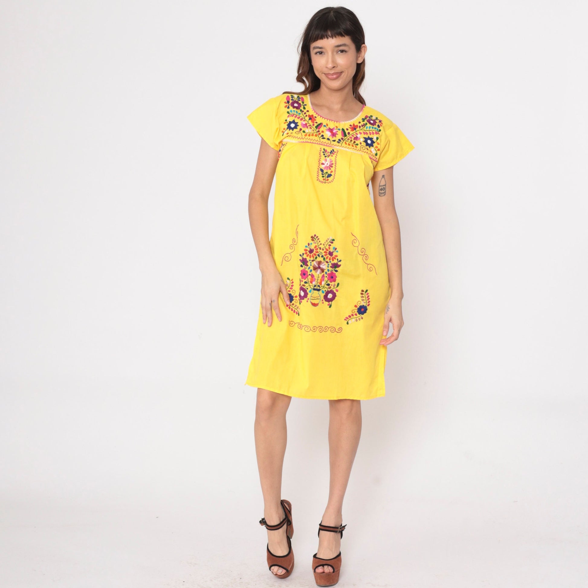 90s Mexican Yellow Cotton Midi Dress Floral Embroidered Short Sleeve Extra Small