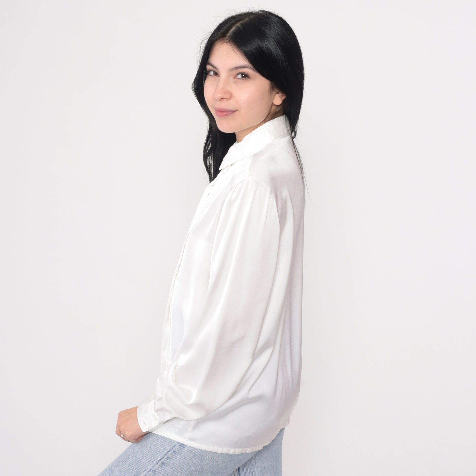90s White Satin Pleated Blouse Long Sleeve Hidden Button Collared Large L
