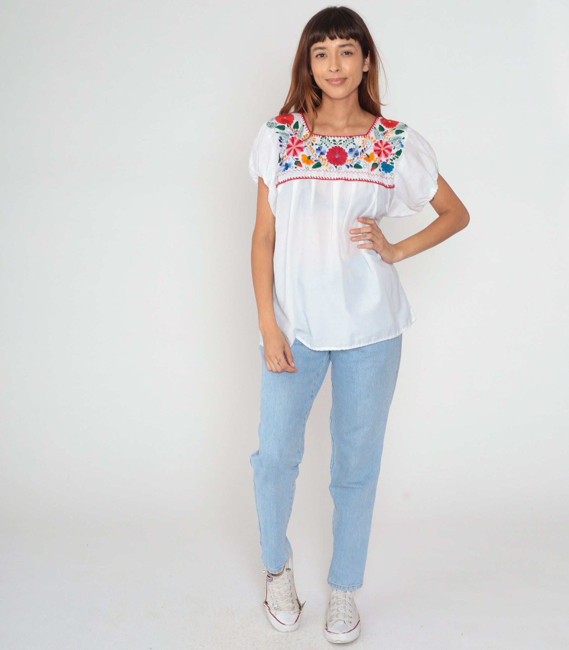 90s Mexican Embroidered Floral Blouse White Short Sleeve Peasant Top Small