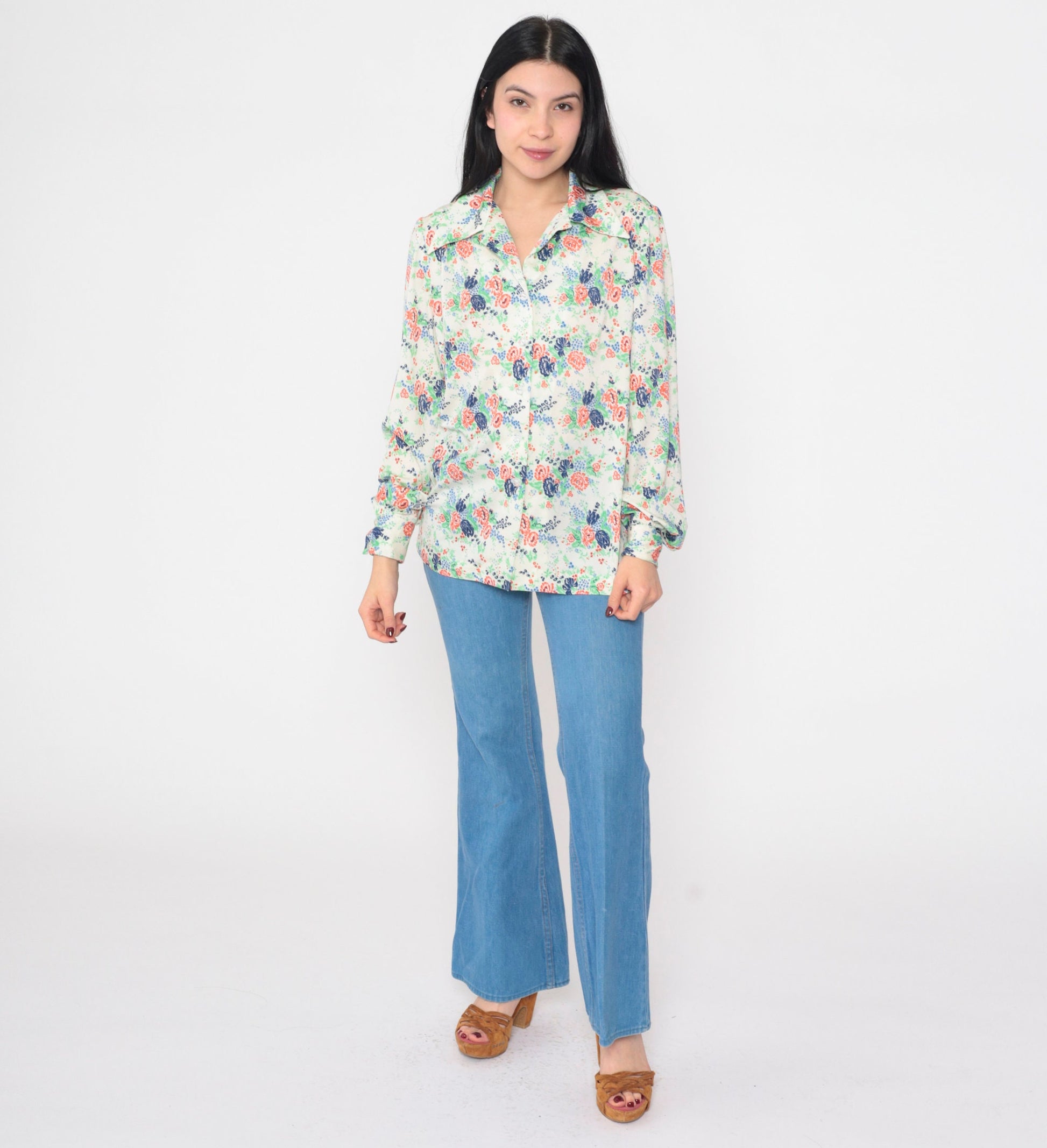 70s Floral Button-Up Blouse Off-White Collared Long Sleeve Medium