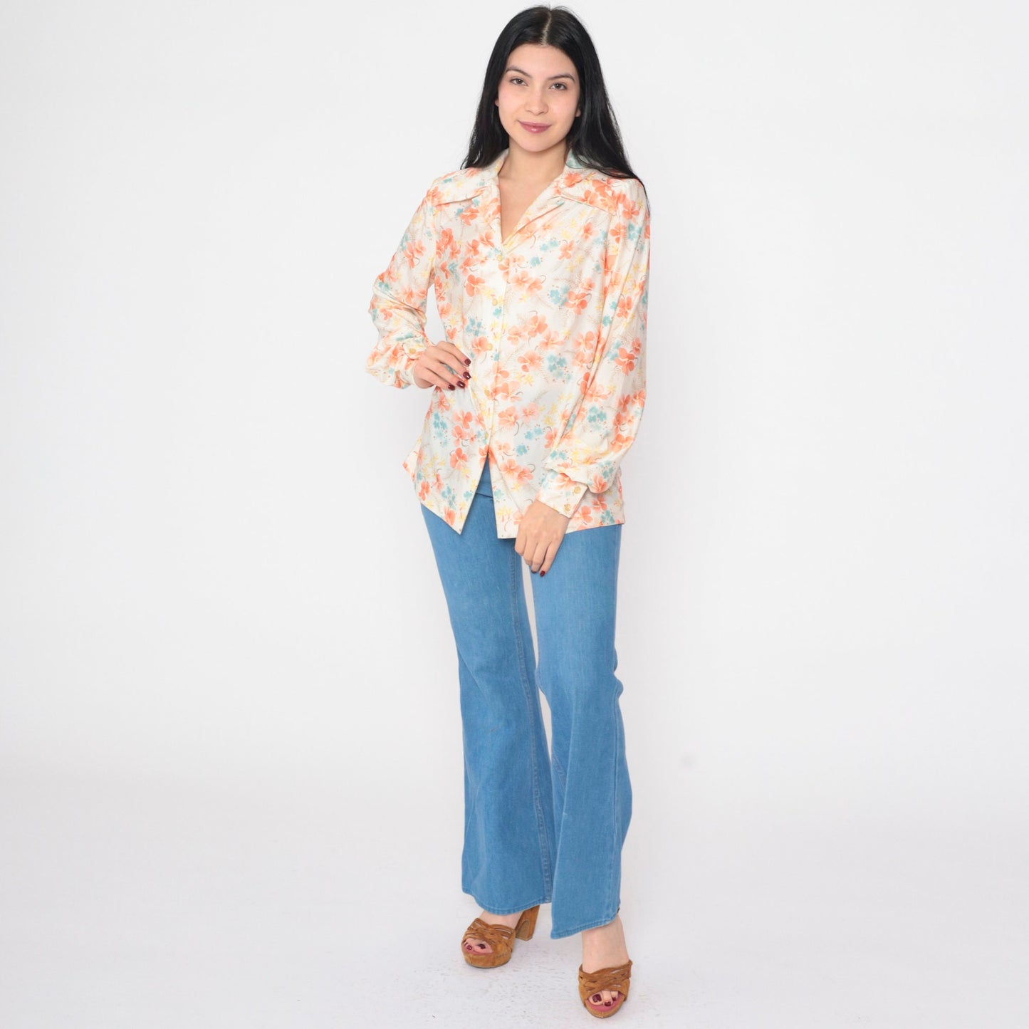 70s Floral Button-Up Blouse Off-White Orange Orchid Long Sleeve Collared Shirt Medium