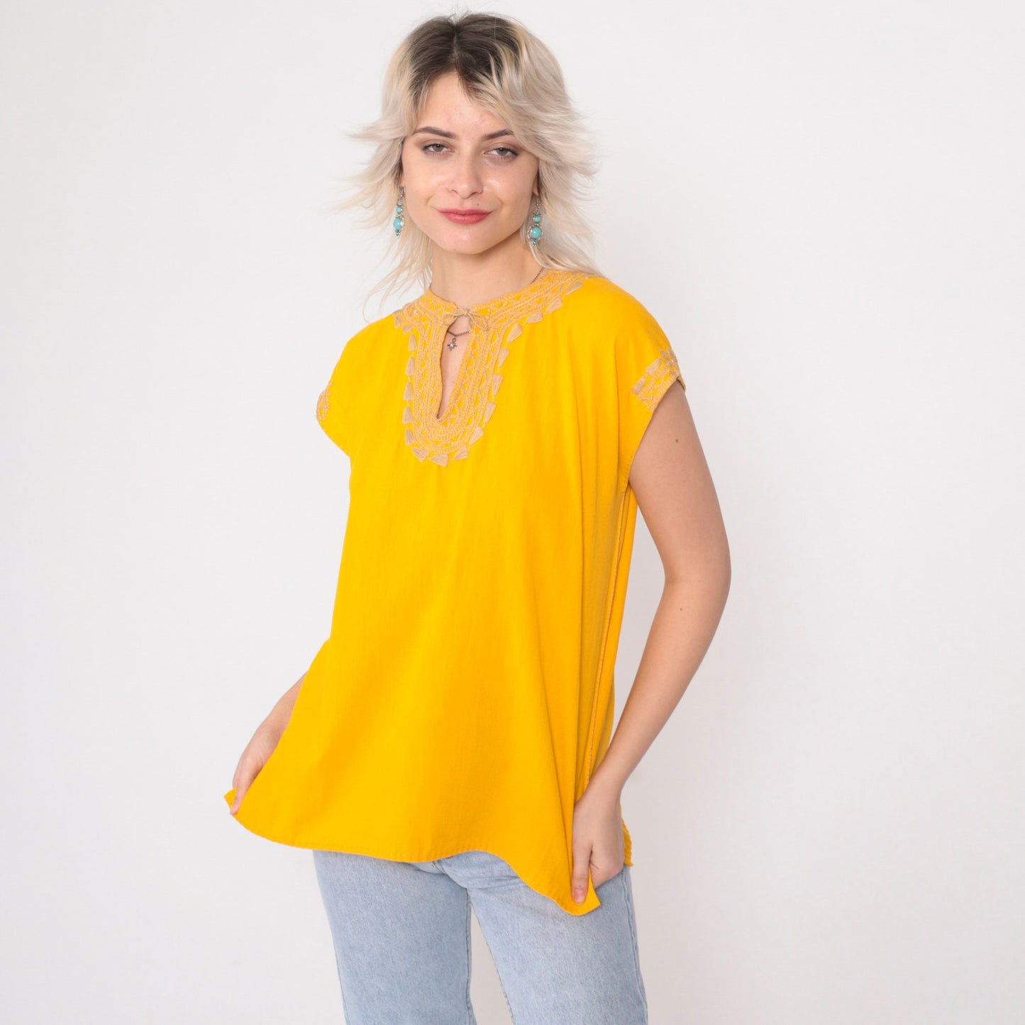 90s Embroidered Tunic Top Yellow Keyhole Tie Neck Short Sleeve Small