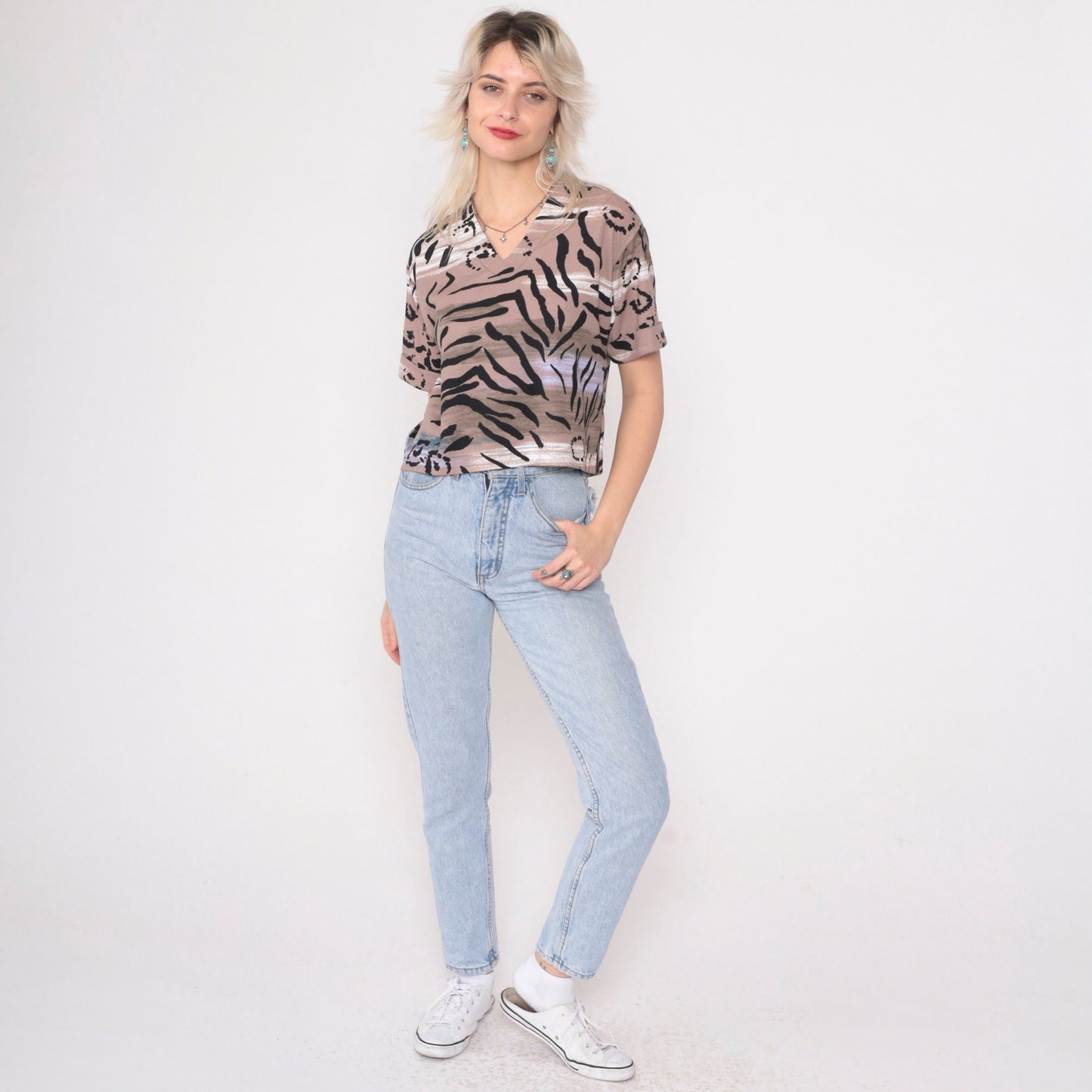 90s Tiger Stripe Animal Print V-Neck Tee Cuffed Sleeve Black Taupe Small S