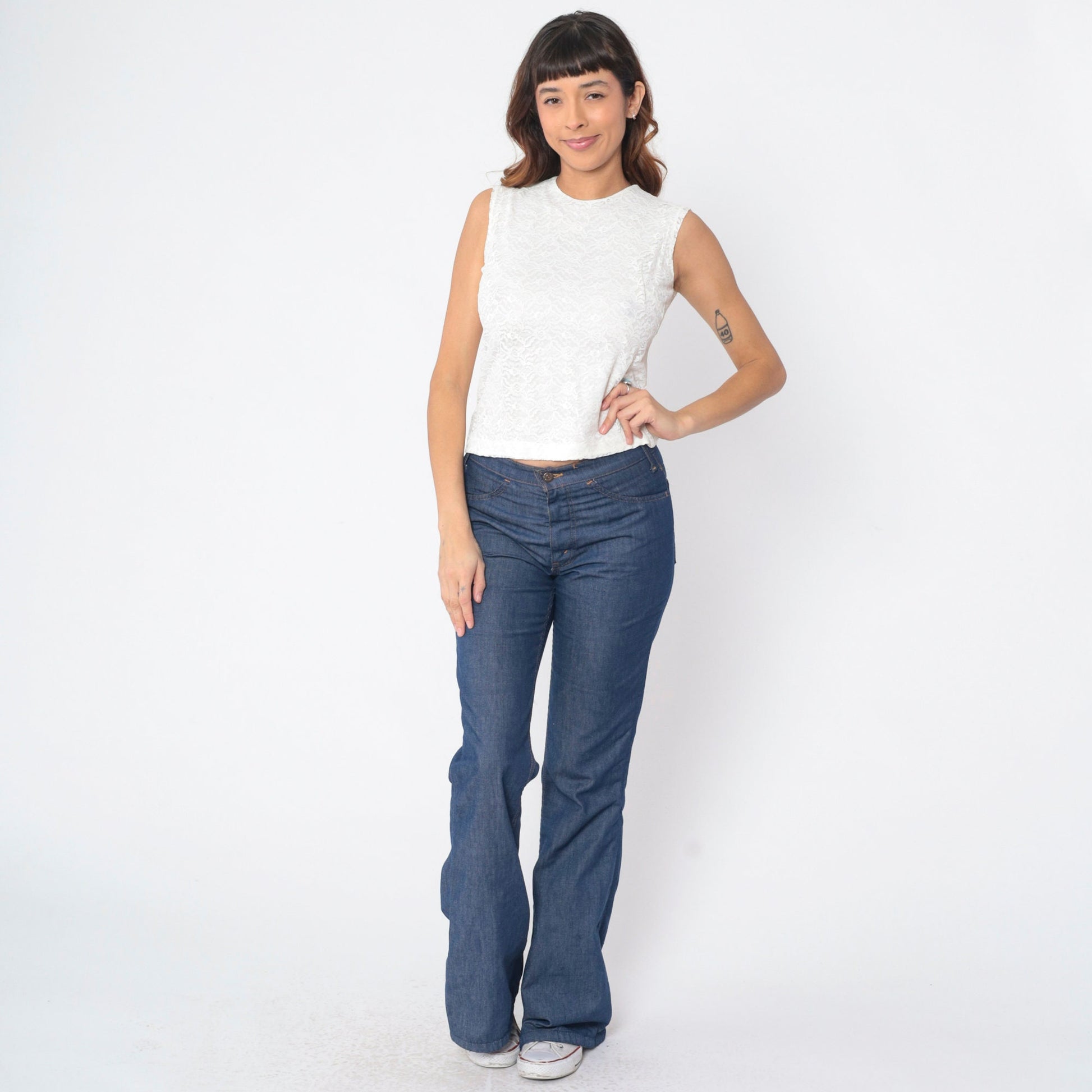 60s White Lace Sleeveless Blouse Button Back Crop Top Small