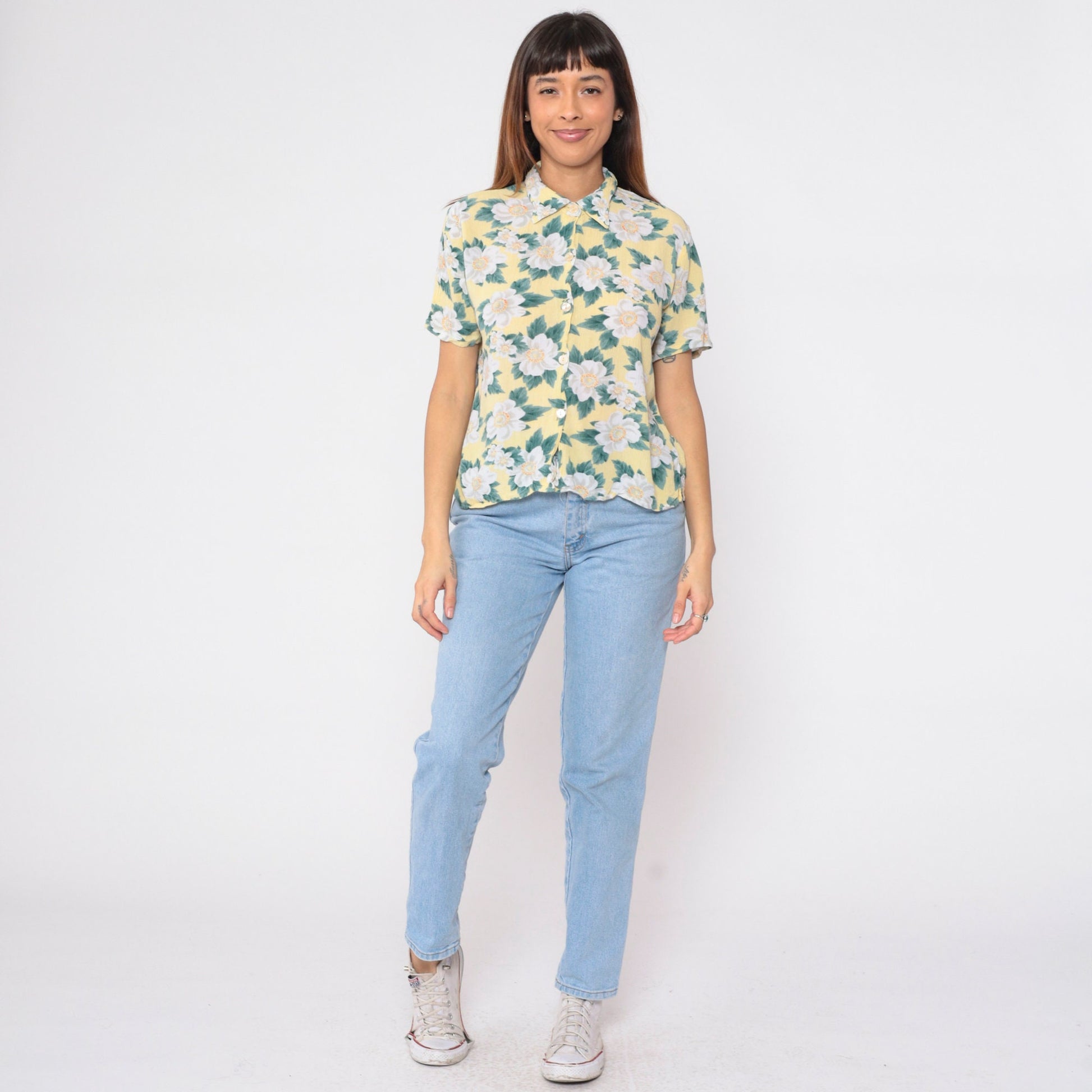 90s Yellow Floral Button-Up Blouse Short Sleeve Collared Shirt Medium M