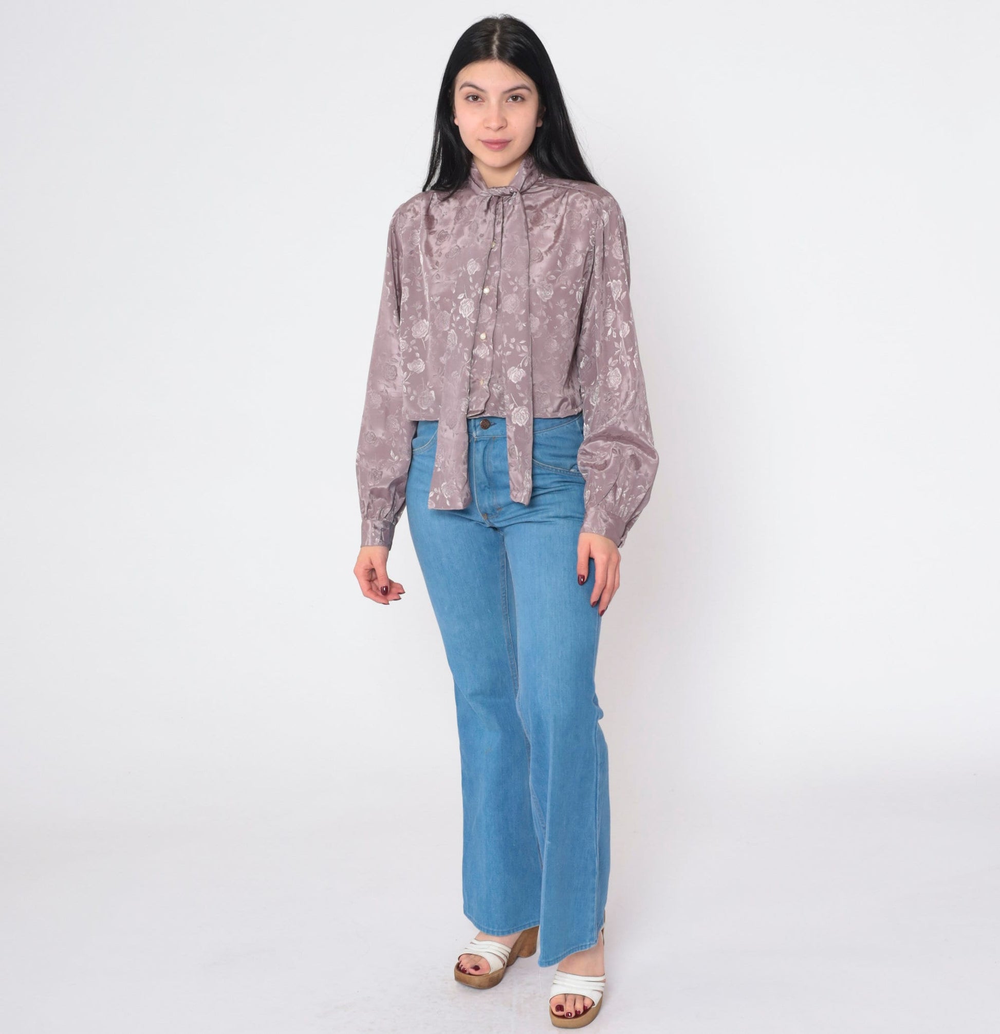 70s Purple Floral Ascot Blouse Embossed Button-Up Crop Top Long Sleeve Medium