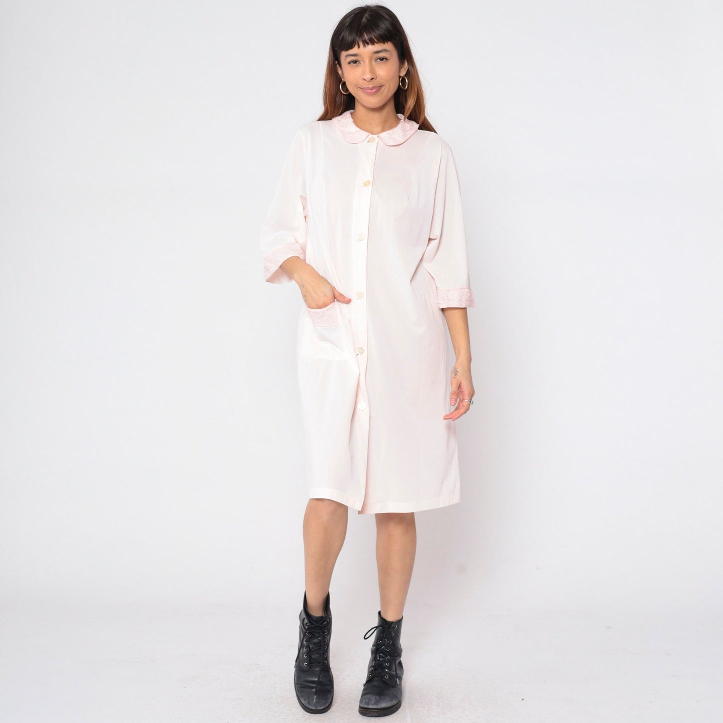 70s Baby Pink Lace Trim Pajama Robe 3/4 Sleeve Button Front Midi Medium