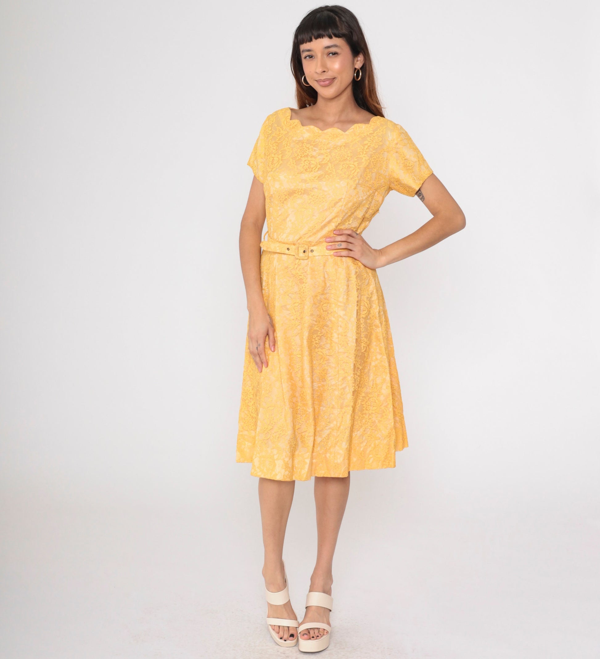 1960s Lace Cocktail Dress Scalloped Neckline High Waist Midi Yellow-Orange Medium 8