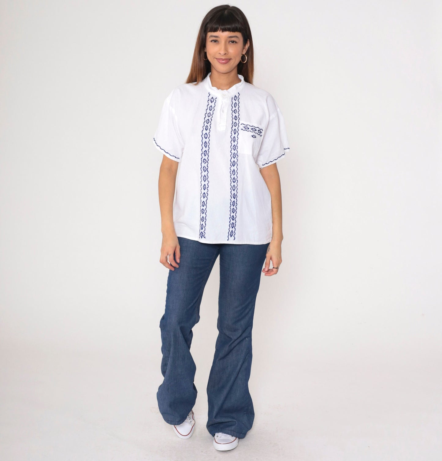90s White Tunic Top Geometric Embroidery Button-Up Blouse Medium