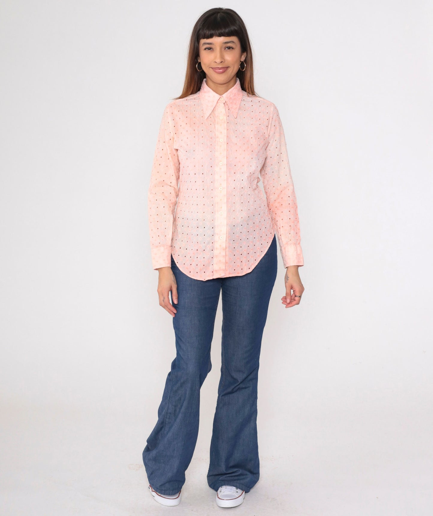 70s Baby Pink Eyelet Lace Button-Up Blouse Dagger Collar Long Sleeve Small