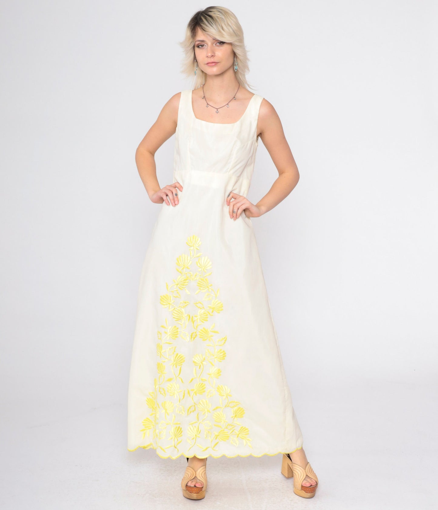70s Floral Embroidered Maxi Dress Cream Sleeveless High Waist Small