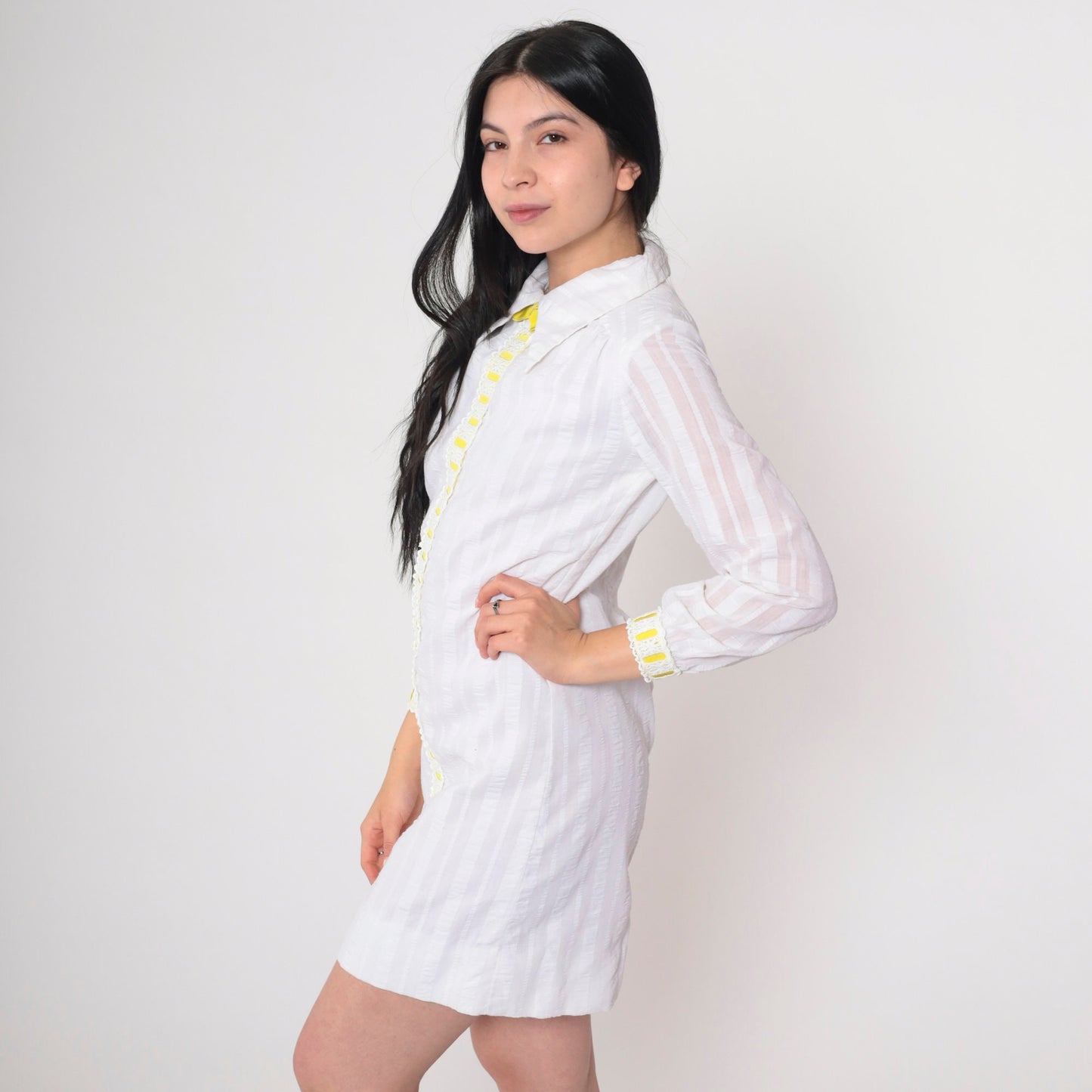 60s Mod Mini Dress White Eyelet Yellow Bow Tie Collar Long Sleeve Small