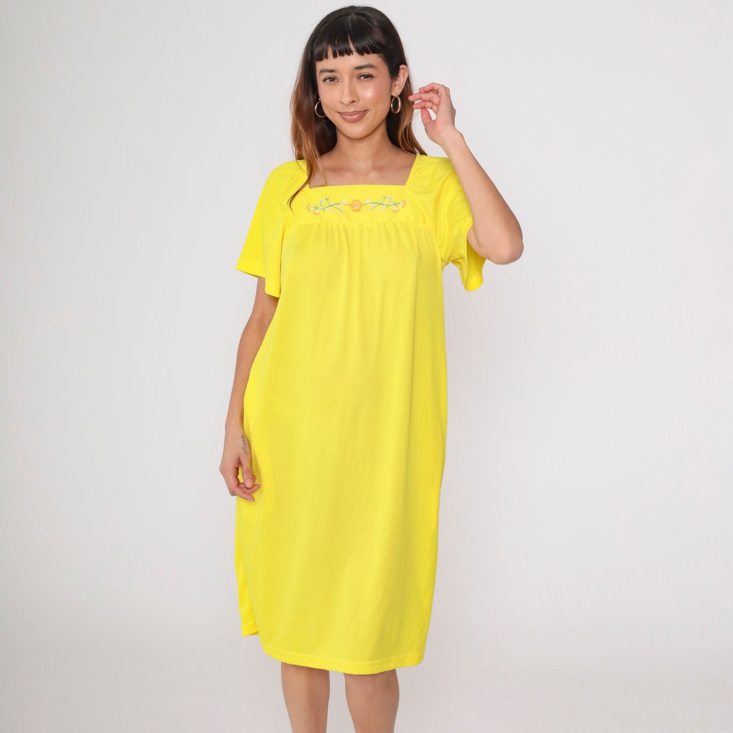 90s Yellow Floral Embroidered Midi Dress Short Sleeve Pockets Small S