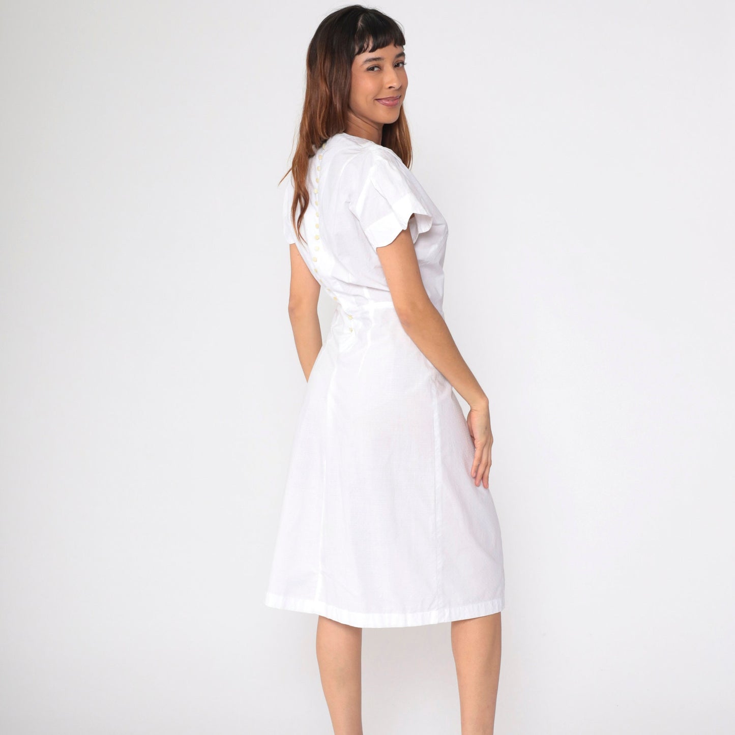1940s White Cotton Midi Dress Puff Sleeve Scalloped Button Back Medium