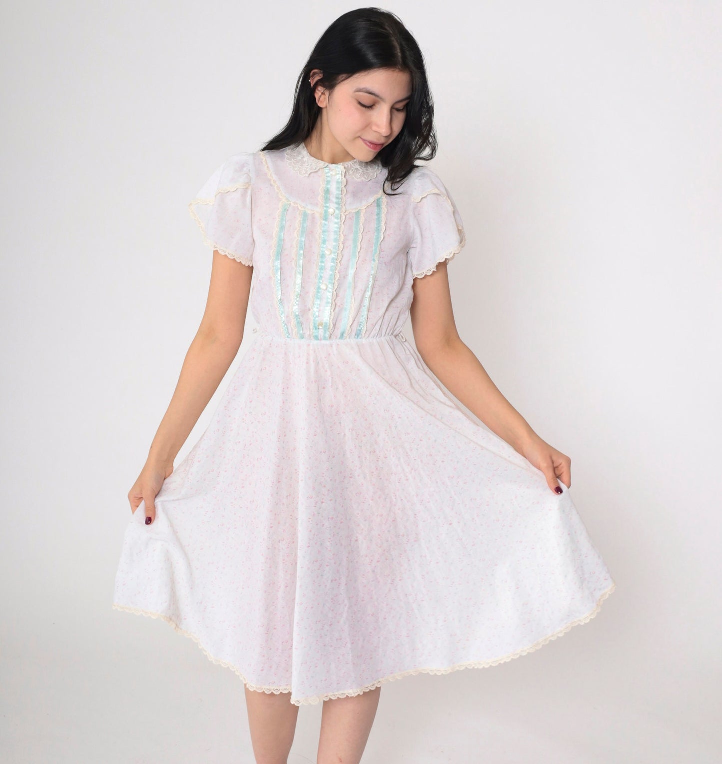 70s Calico Floral Prairie Dress White Lace Trim Puff Sleeve Small
