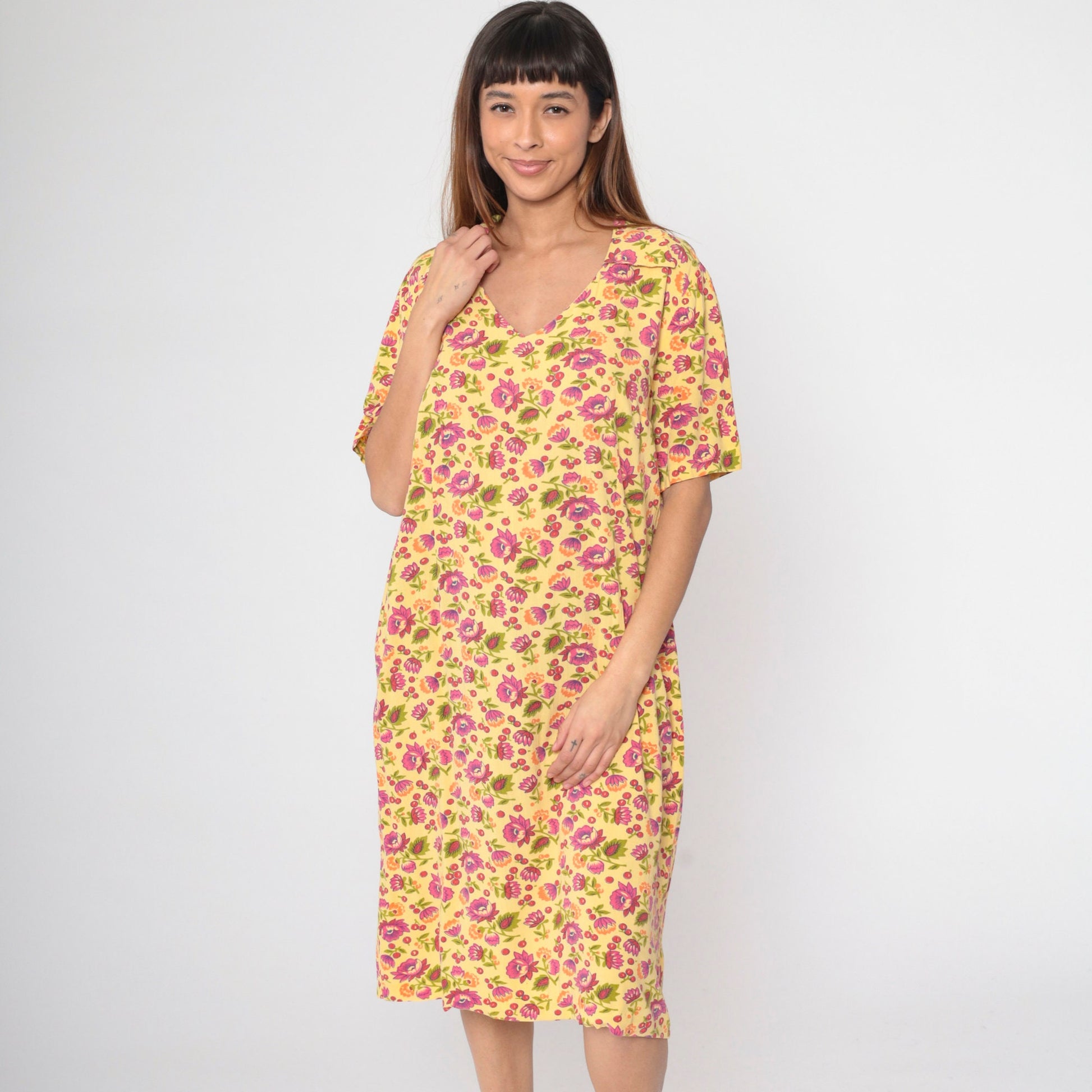 70s Yellow Floral Shift Dress Berry Print Collar V-Neck Knee Length Medium Large