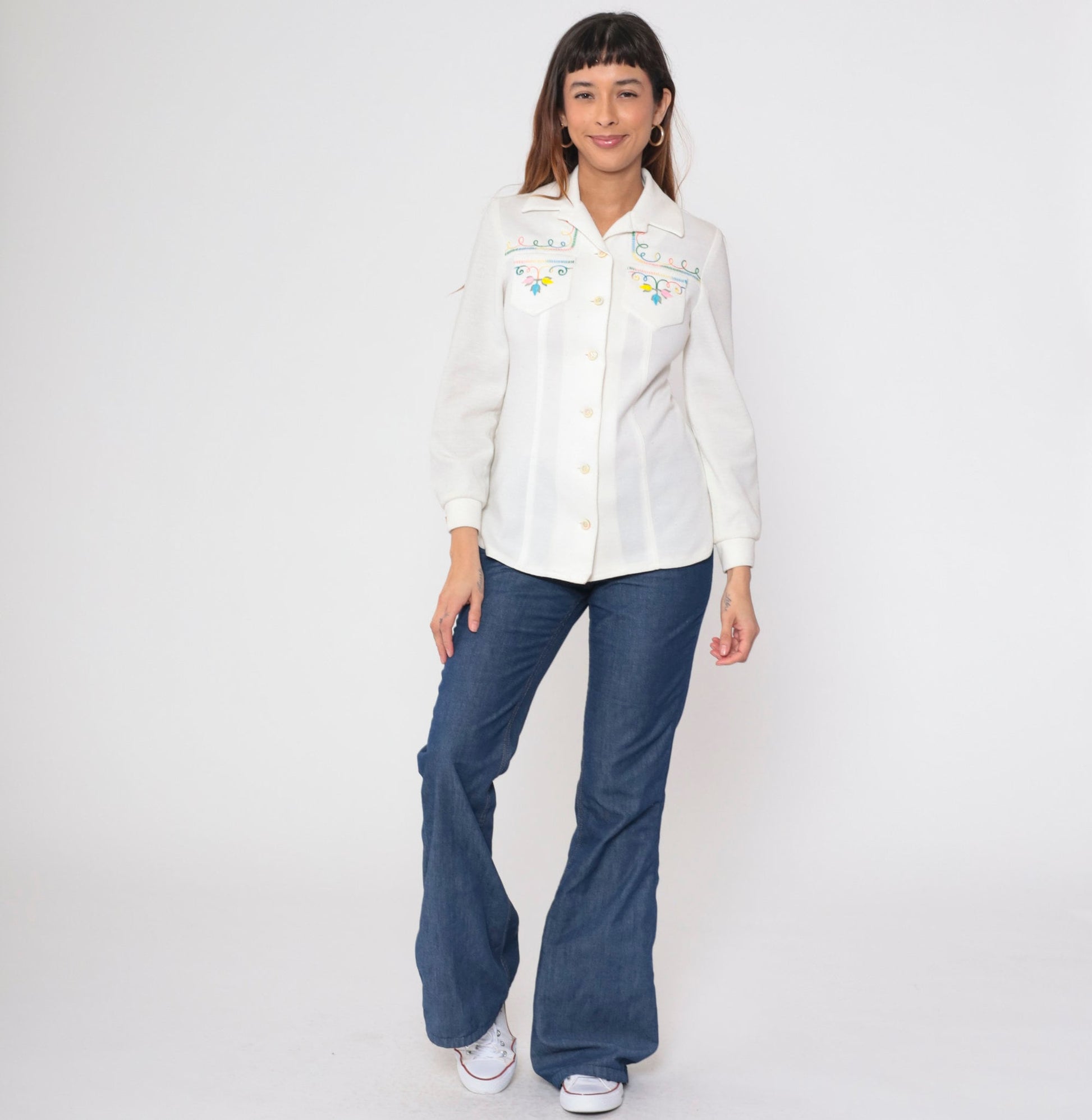 70s Floral Embroidered White Button-Up Blouse Long Sleeve Small