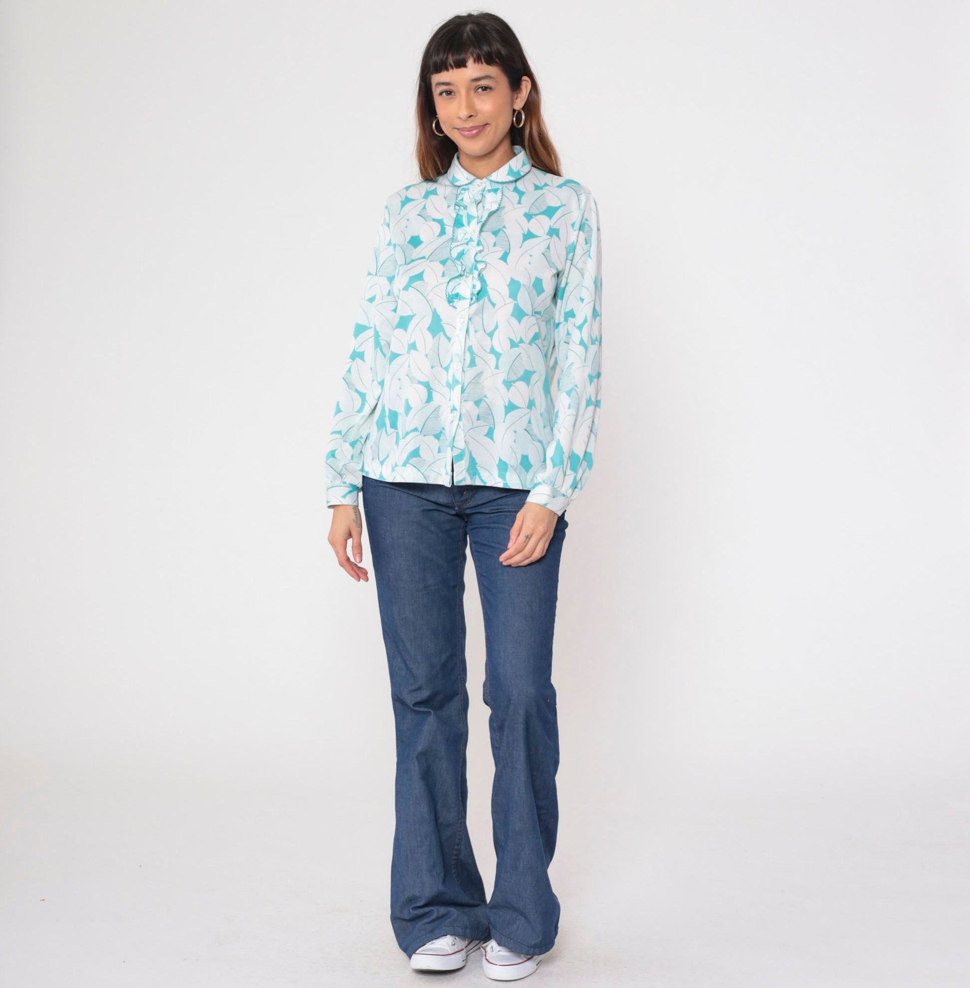 70s Leaf Print Ruffle Tuxedo Blouse Peter Pan Collar Long Sleeve White Blue Large