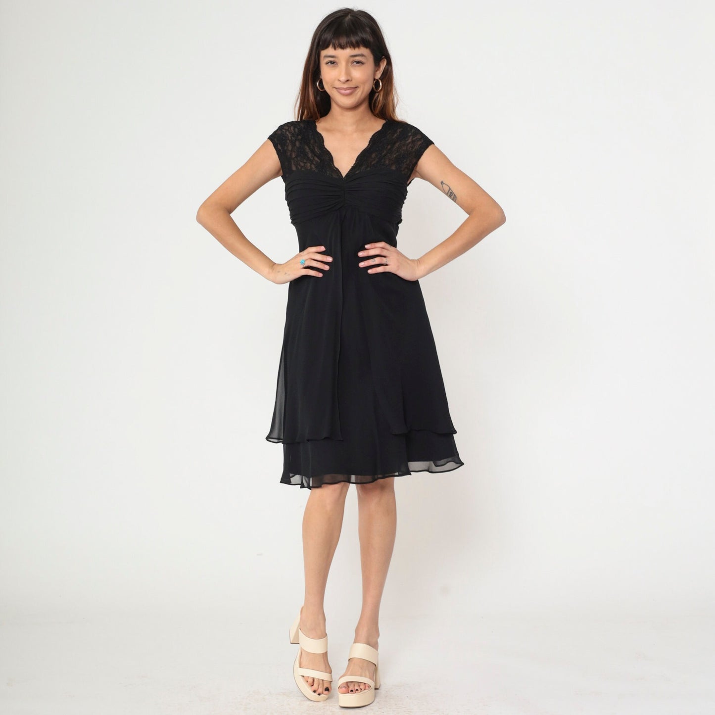 90s Donna Ricco Black Lace Silk Dress V-Neck Cap Sleeves Midi Small