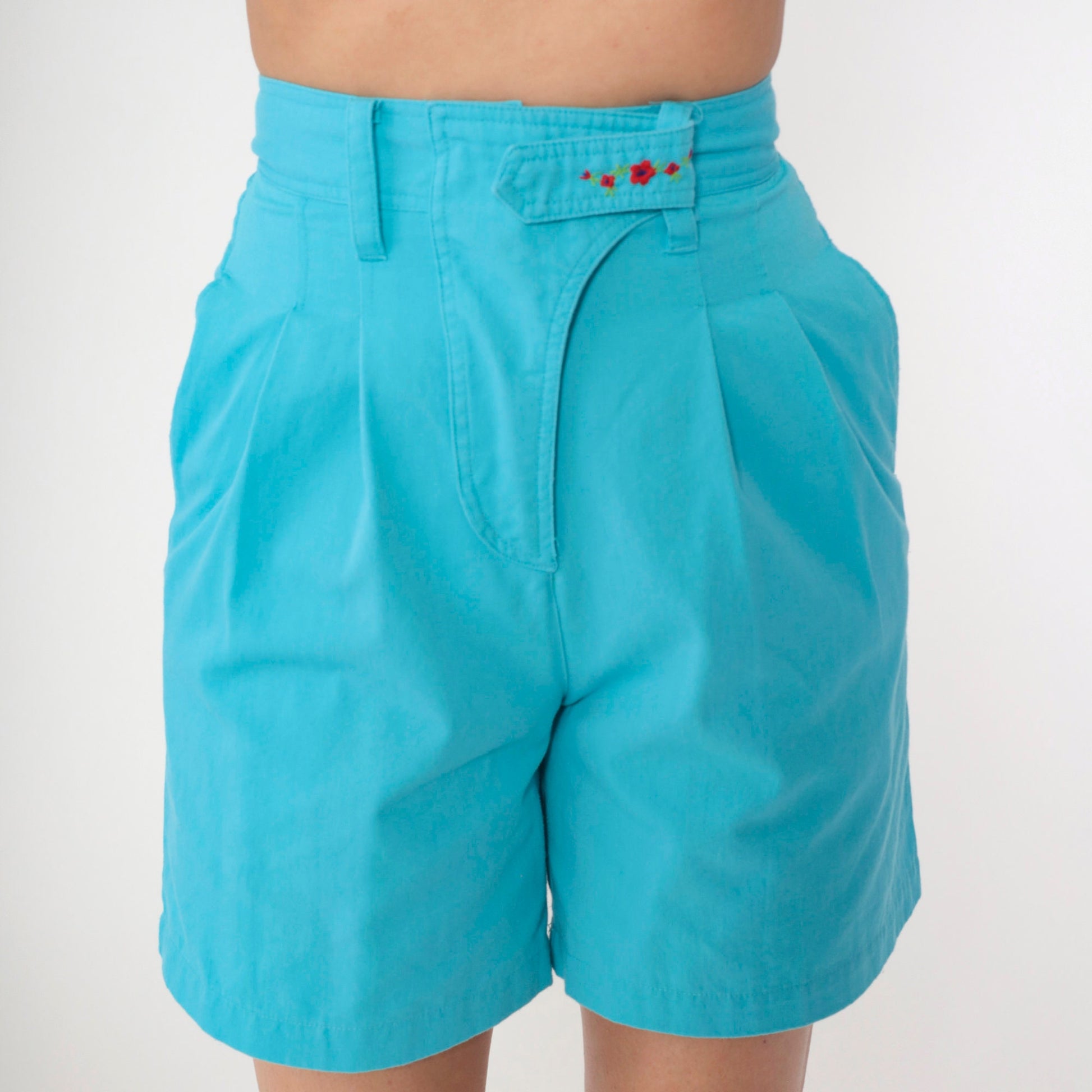 90s Turquoise Pleated High-Waist Shorts Floral Embroidered Small