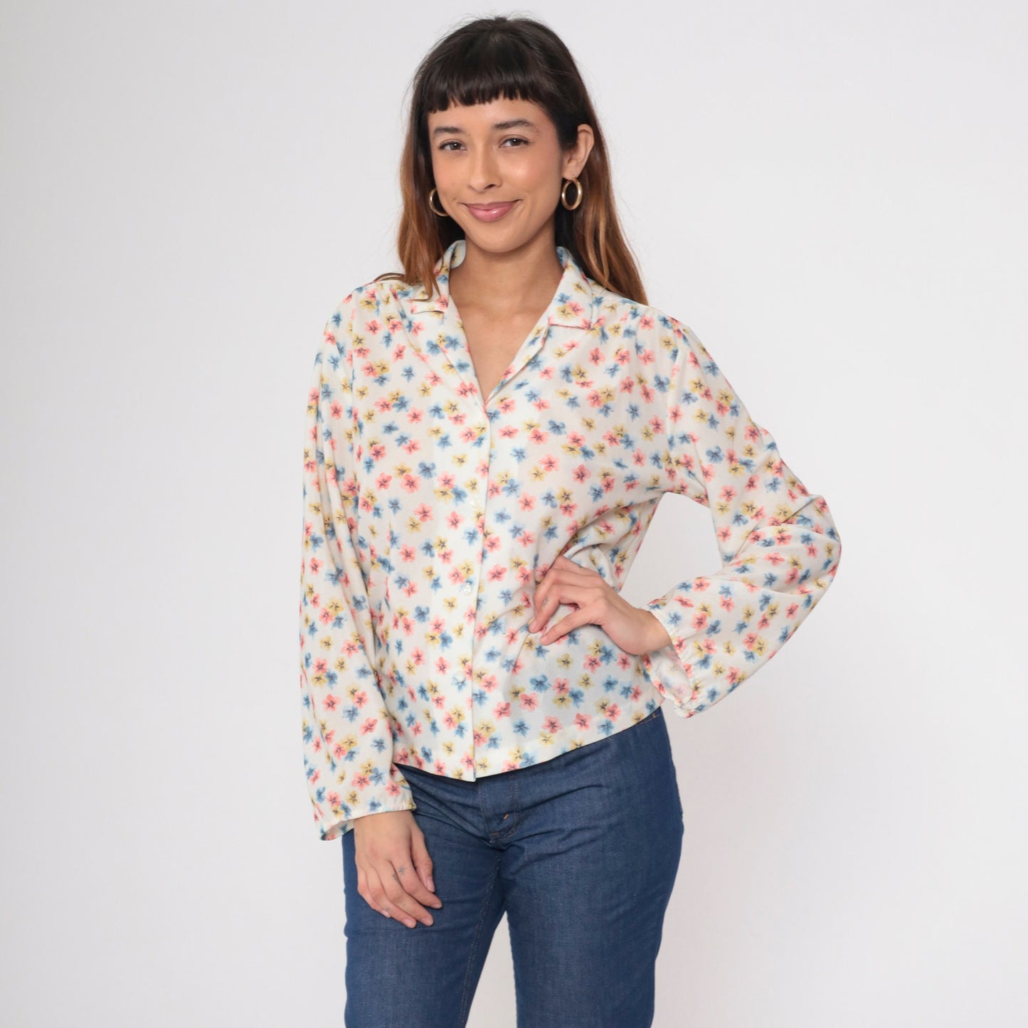 70s Floral Button-Up Blouse White Pink Blue Long Sleeve Collar Medium