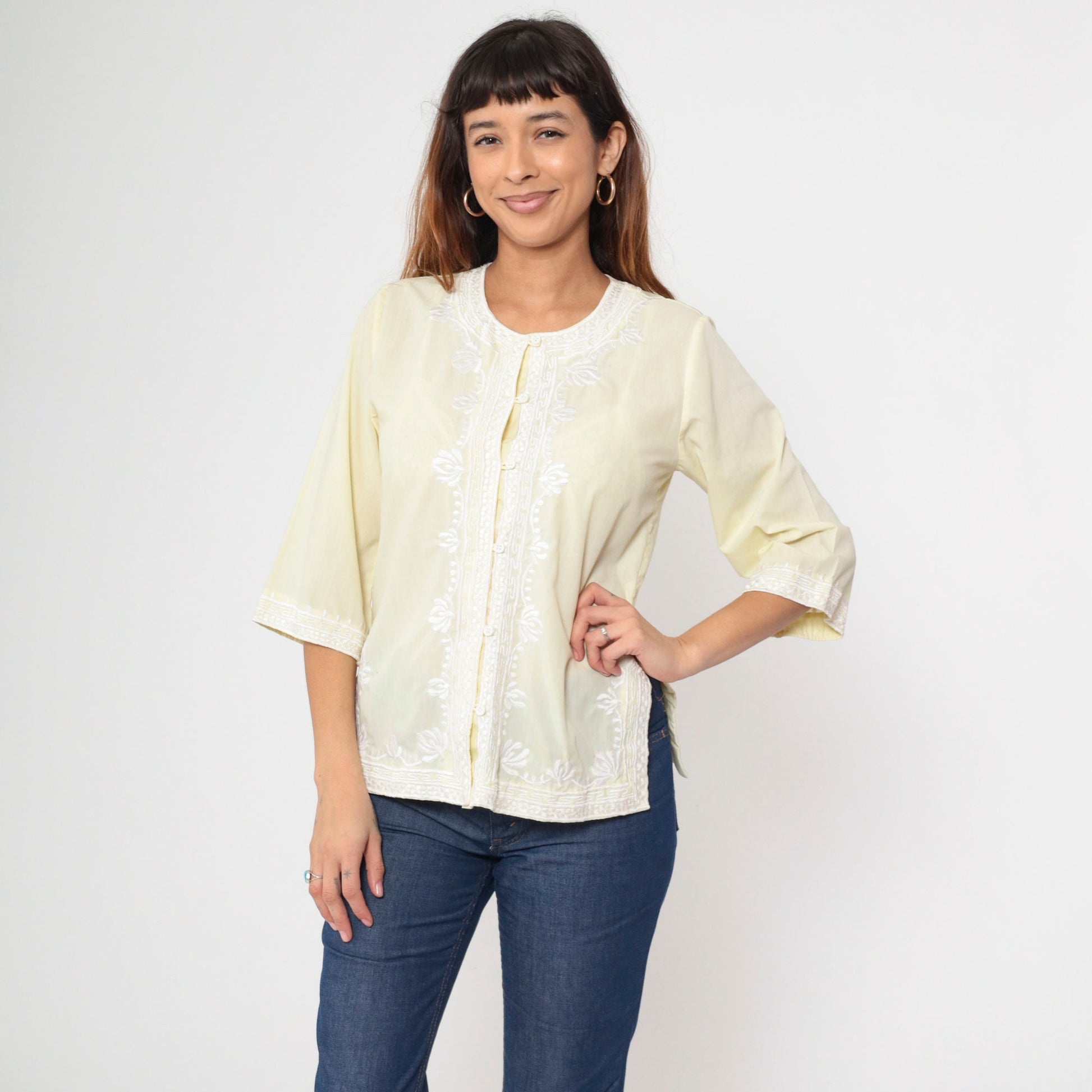 90s Yellow Floral Embroidered Button-Up Blouse 3/4 Sleeve Medium