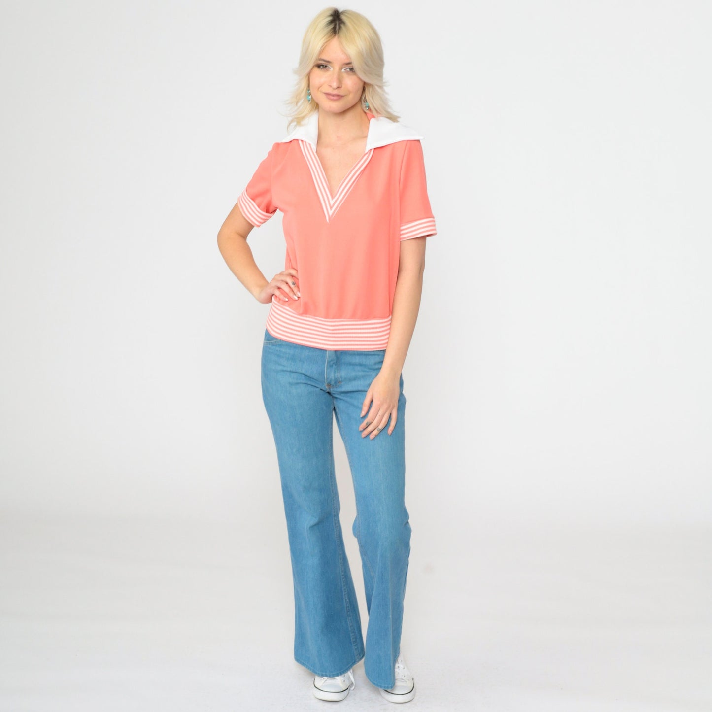 70s Coral Pink V-Neck Blouse White Collar Short Sleeve Small
