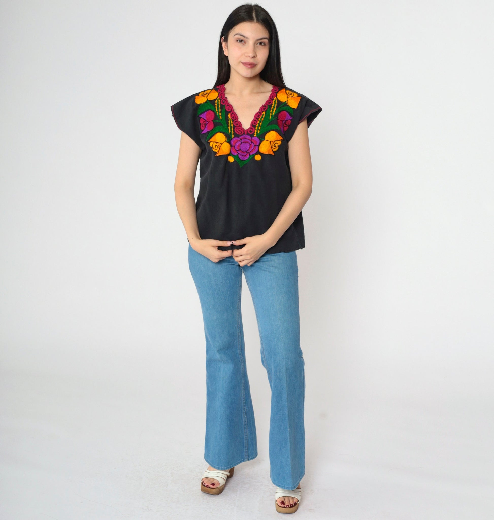 90s Mexican Floral Embroidered Blouse Black Short Sleeve Medium
